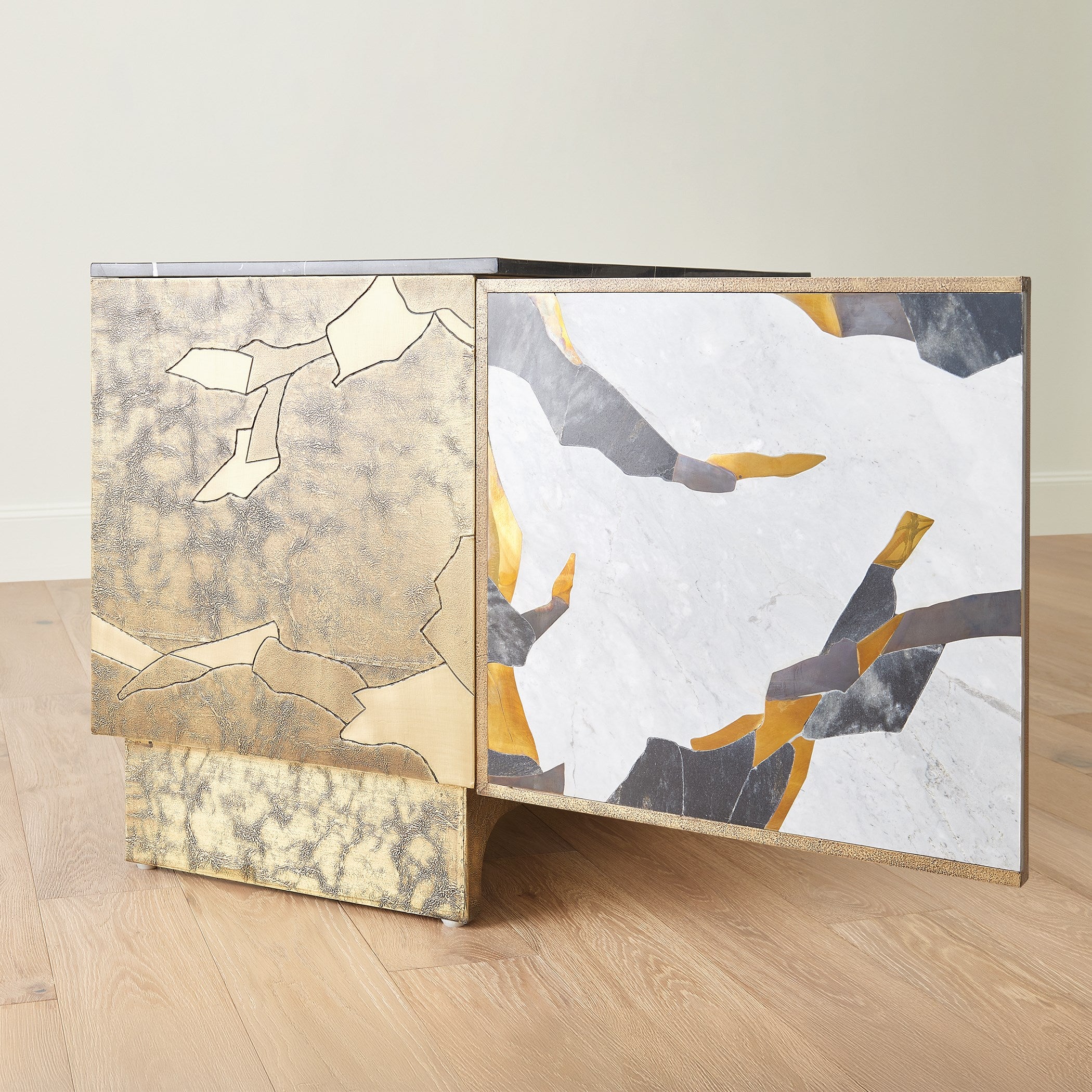 Global Views Inlay Chest