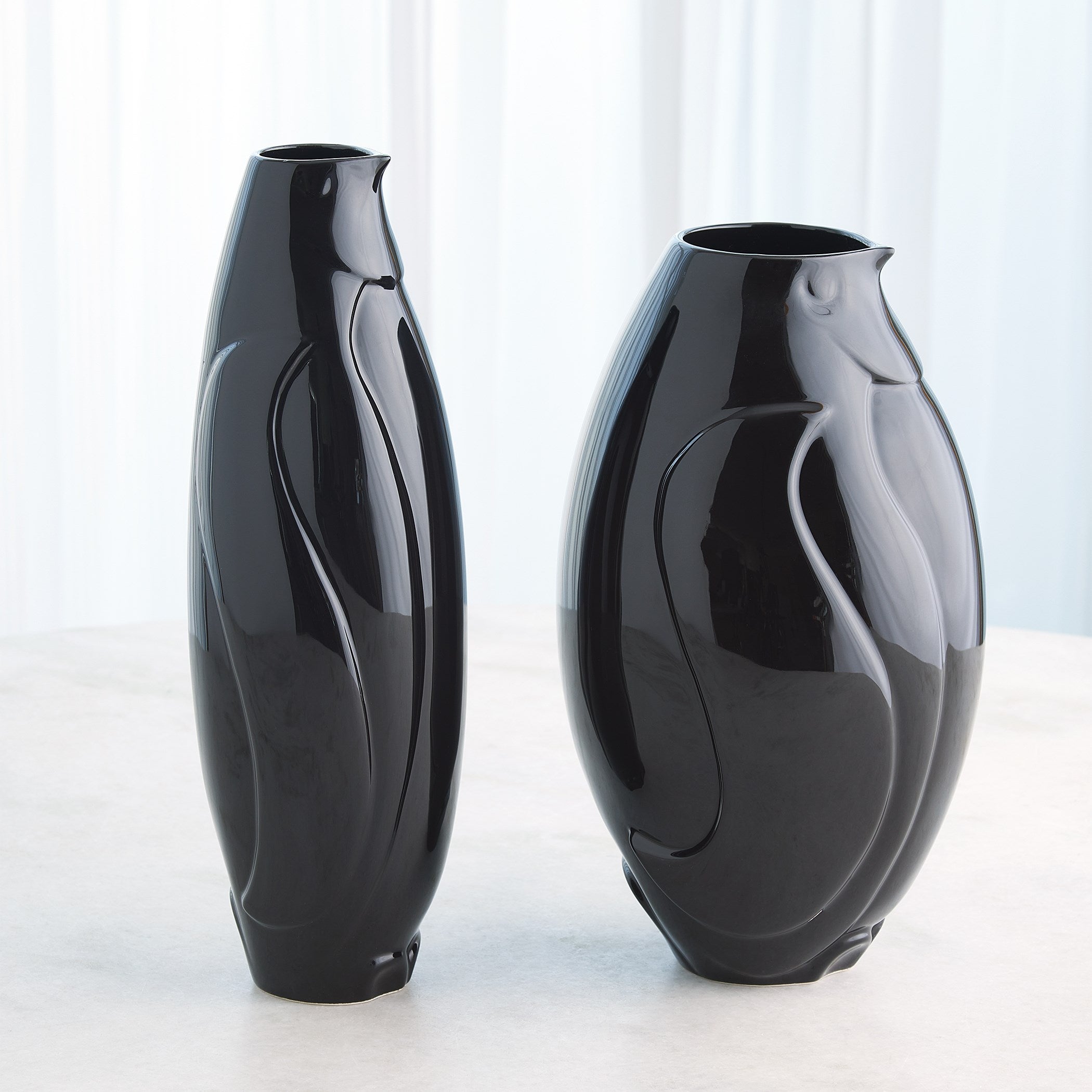 Global Views Penguin Vase Black