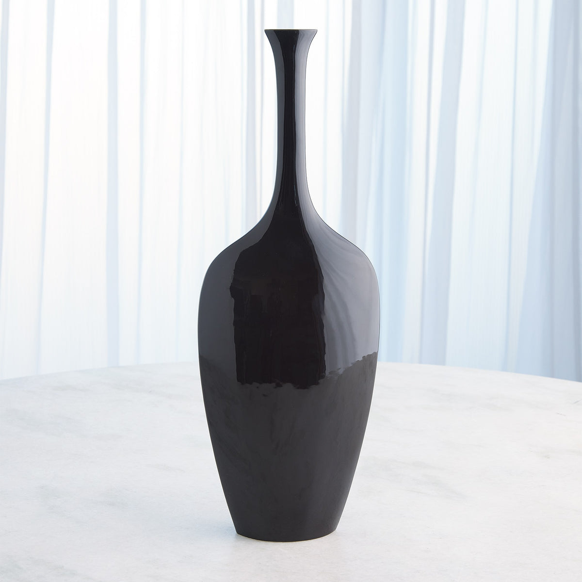 Global Views Silhouette Vase Black