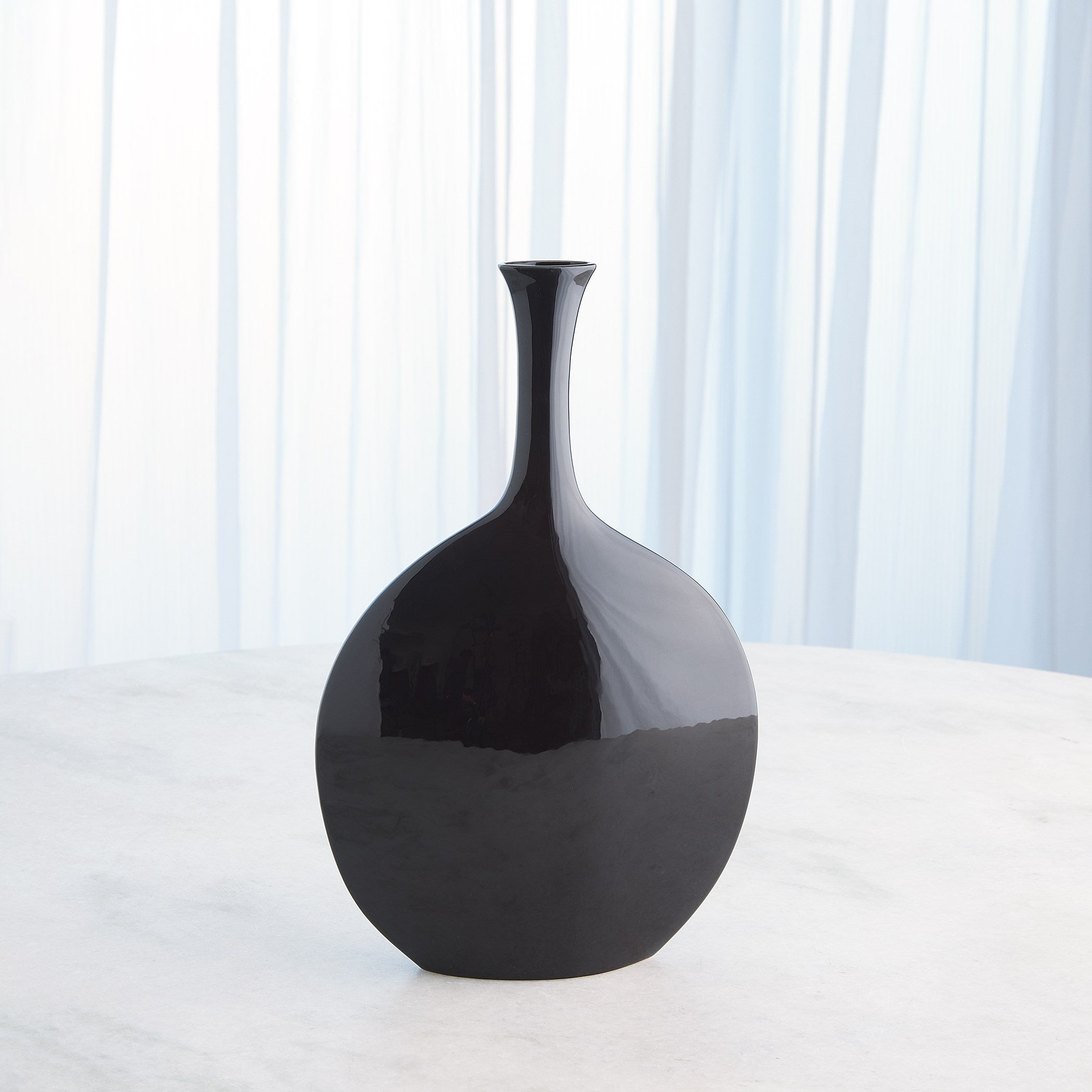 Global Views Silhouette Vase Black