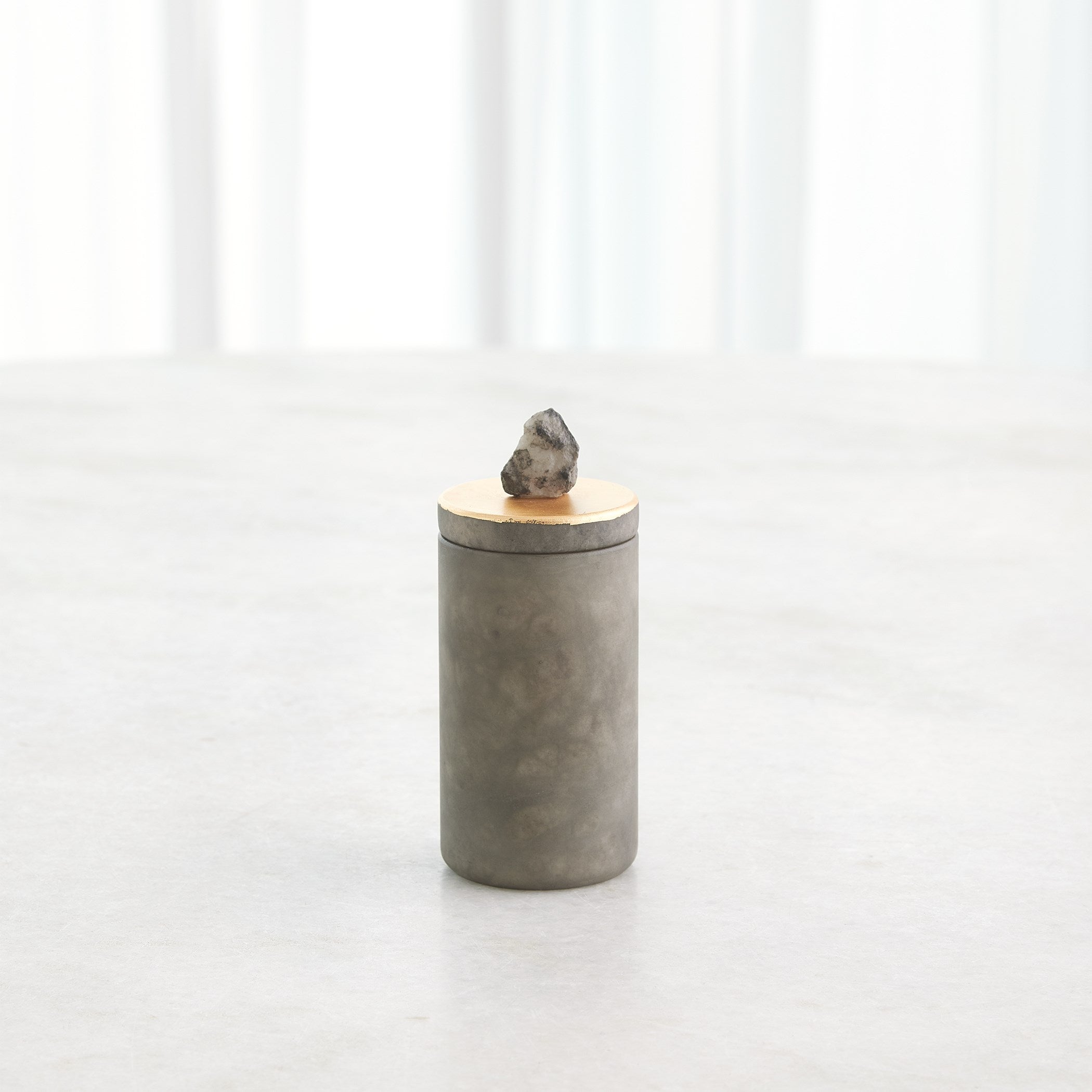 Global Views Quarry Jar Grey/Gold Leaf