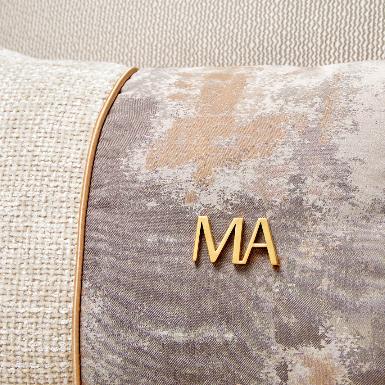 Michael Amini La Terrazza Chaise Light Champagne