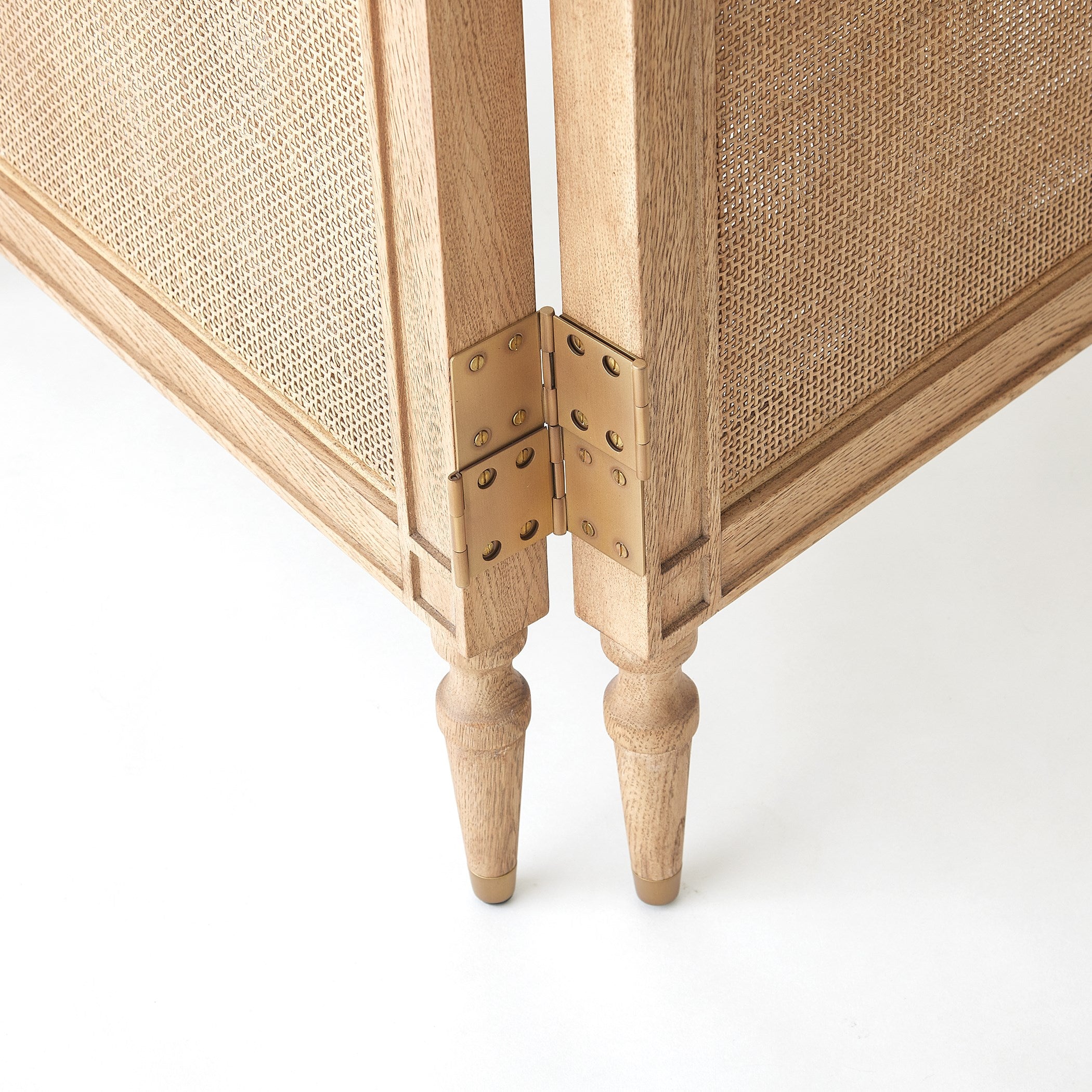 Global Views Josephine Screen-Bleached Oak