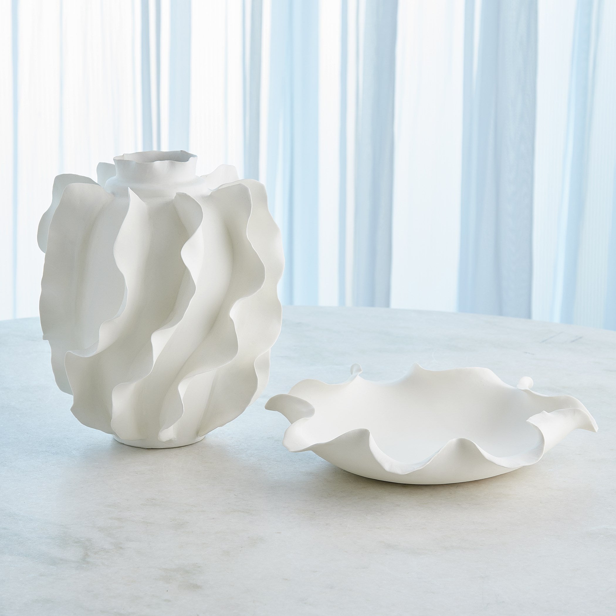 Global Views Folios Bowl Matte White