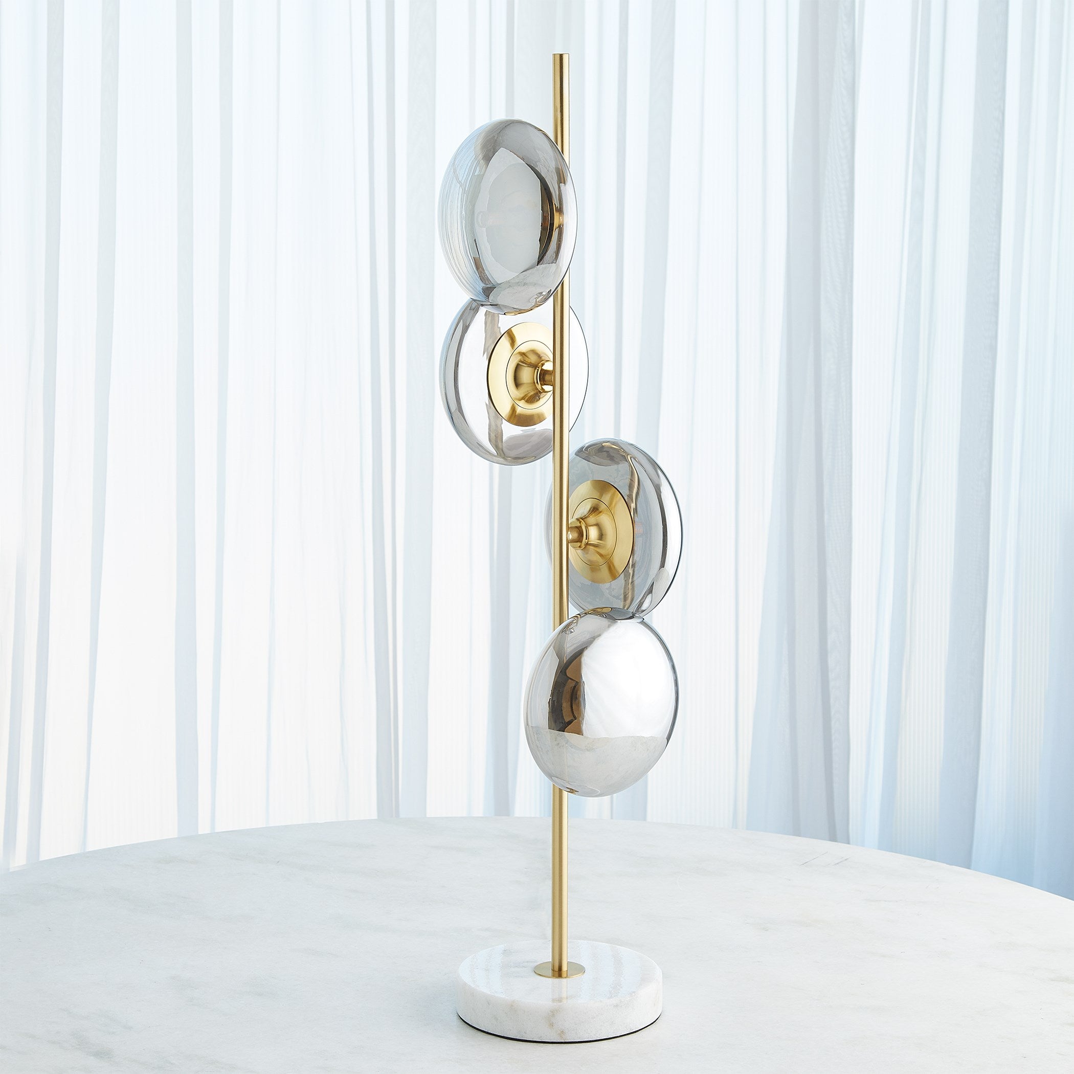 Global Views Stellar Table Lamp oke/Brass