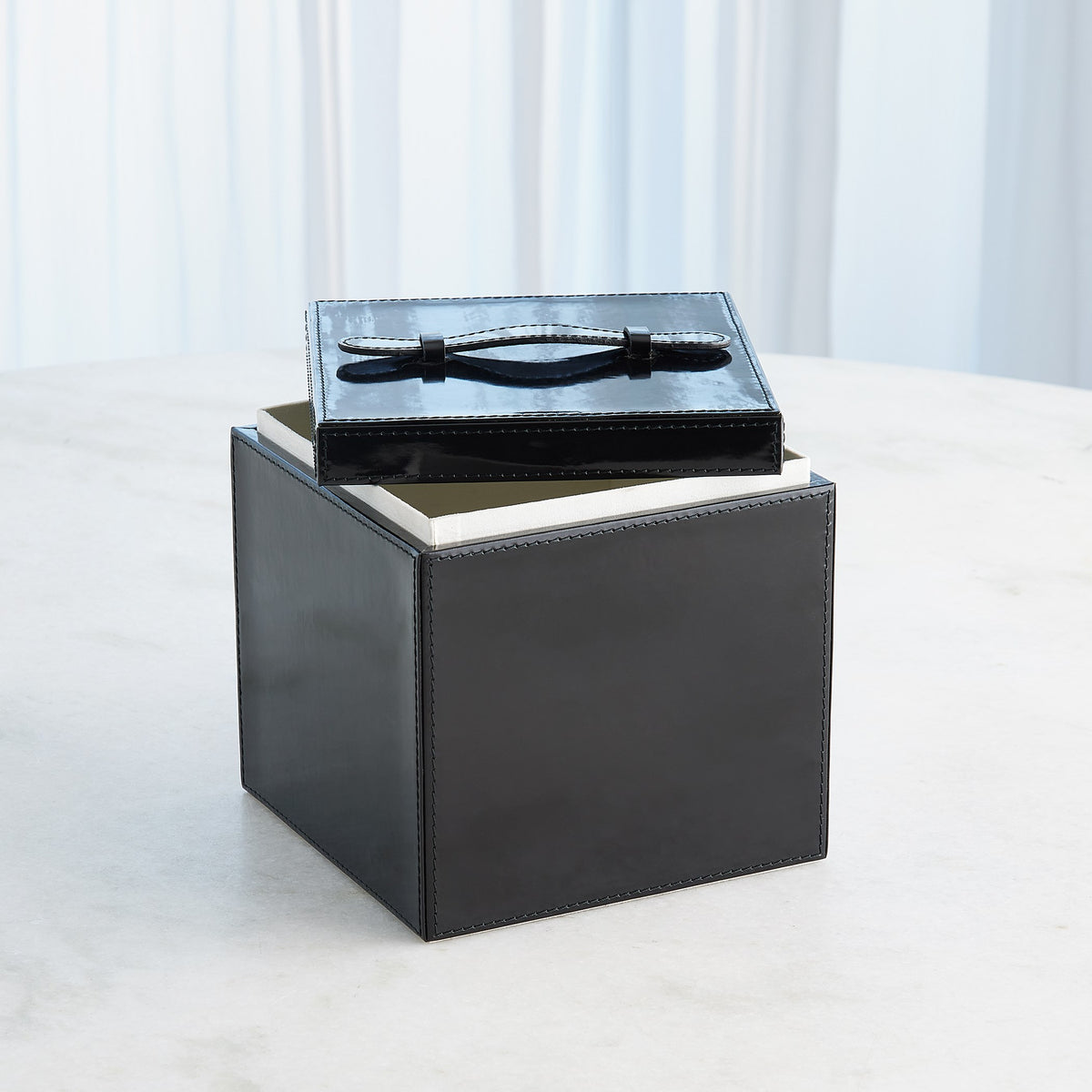 Global Views Noir Box and Tray