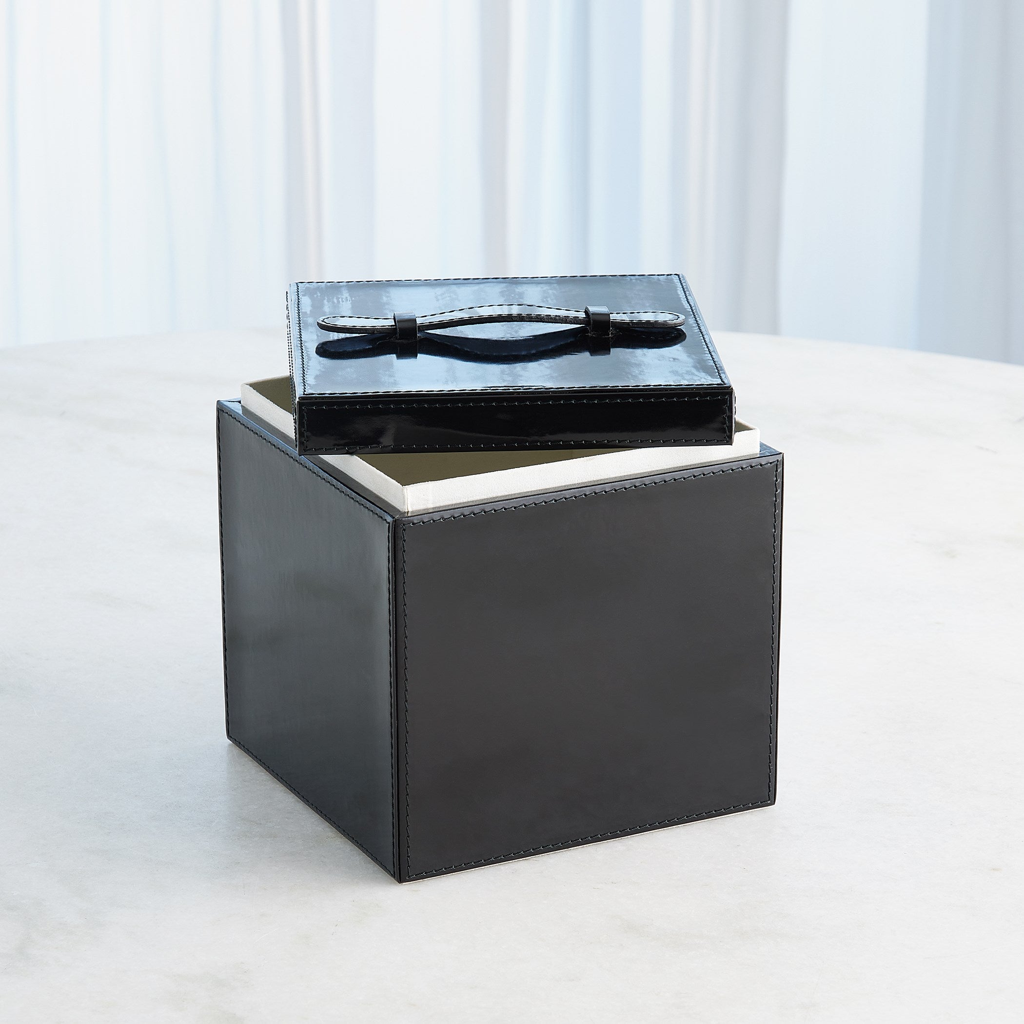 Global Views Noir Box and Tray