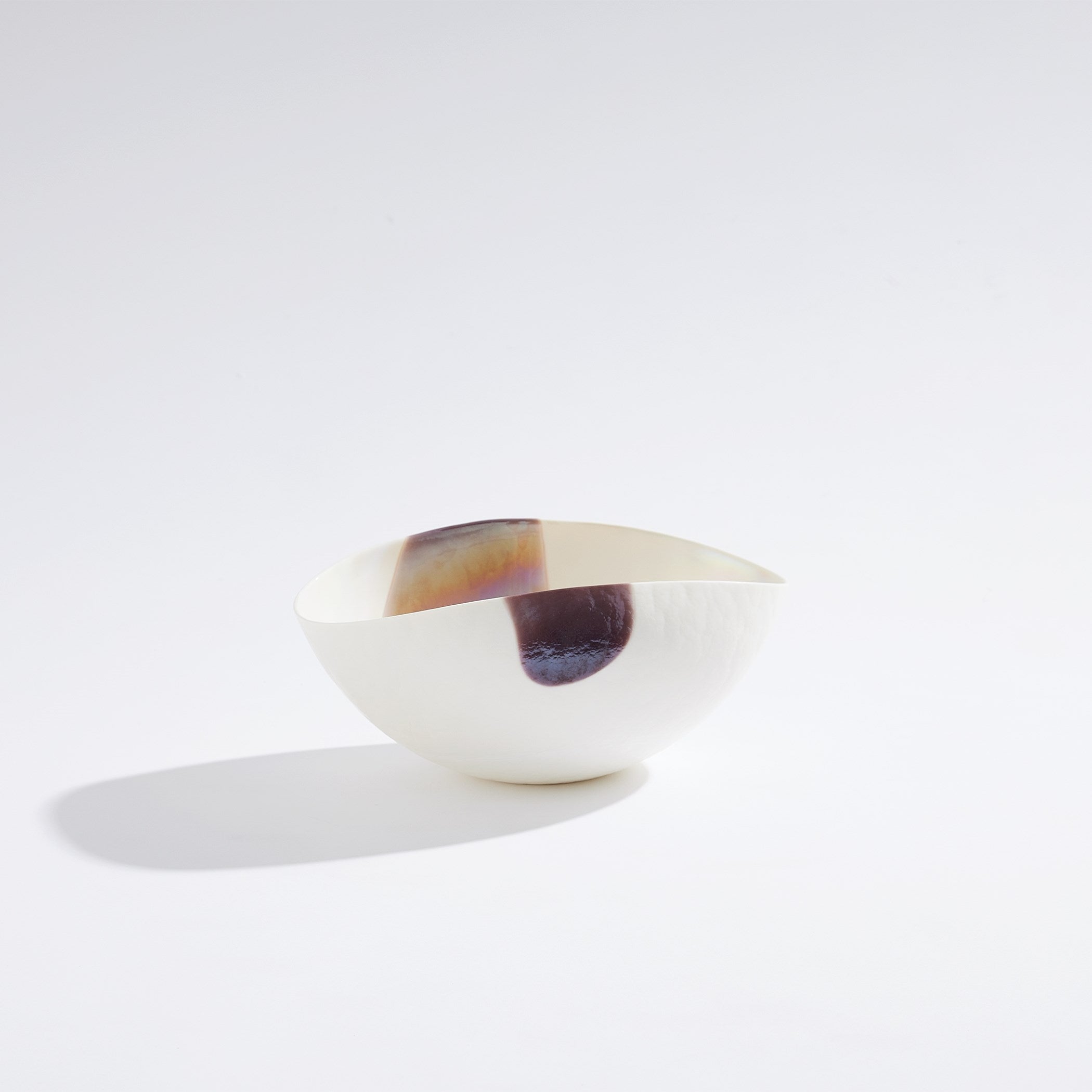 Global Views Mirabelle Bowl Ivory/Plum