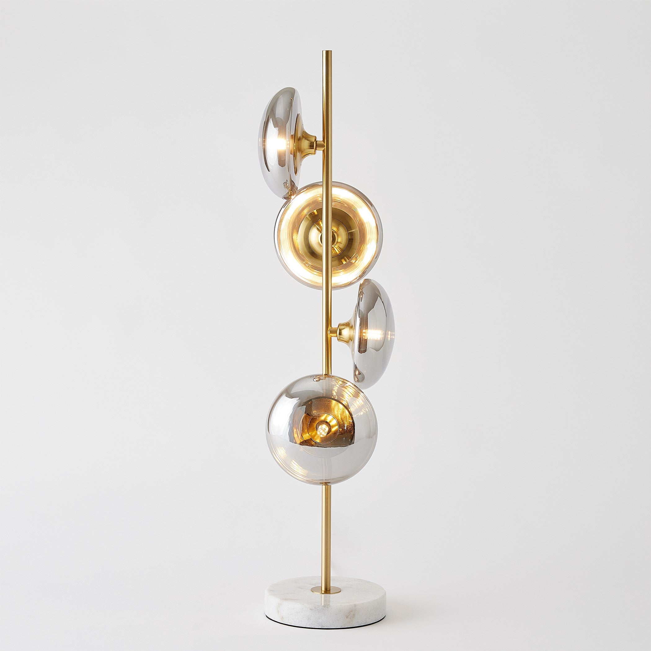 Global Views Stellar Table Lamp oke/Brass