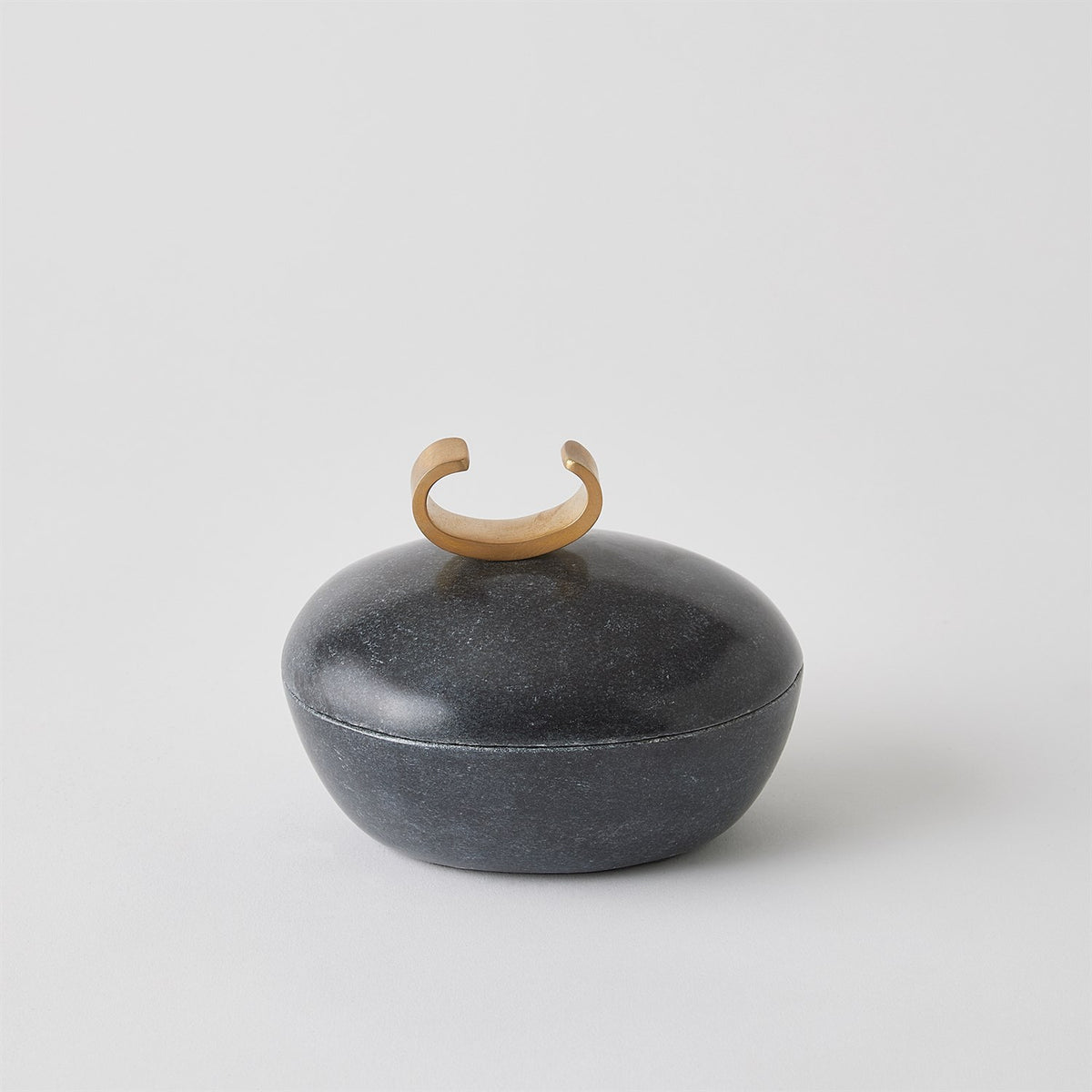Global Views Caillou Lidded Pot