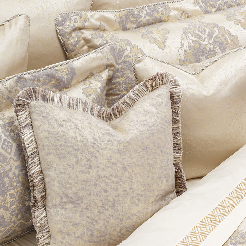 Michael Amini Bennett Comforter Set - Champagne