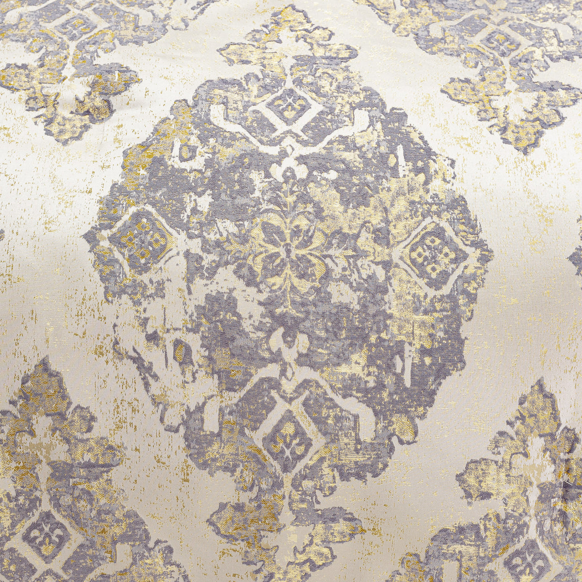 Michael Amini Bennett Comforter Set - Champagne