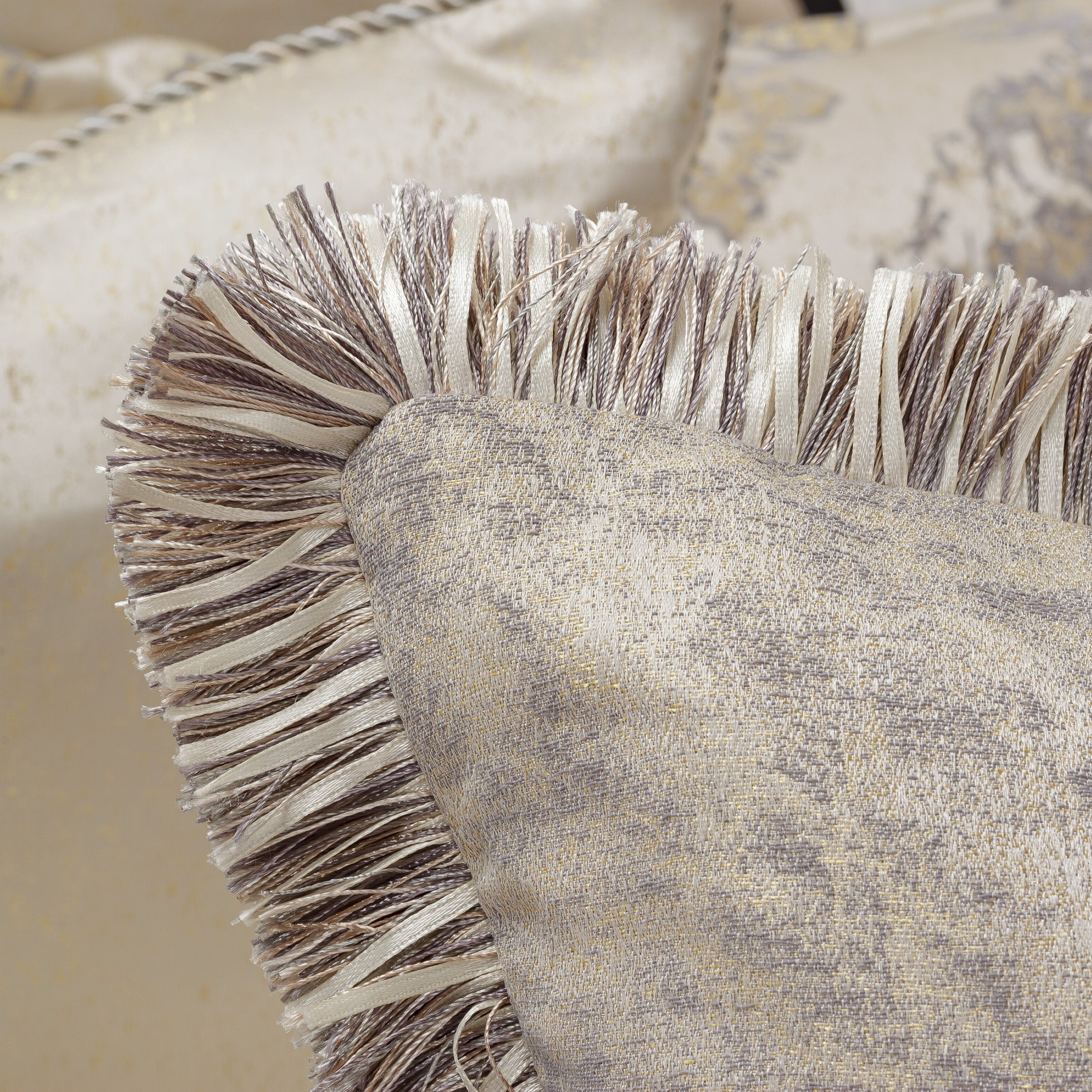 Michael Amini Bennett Comforter Set - Champagne