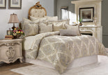 Michael Amini Bennett Comforter Set - Champagne