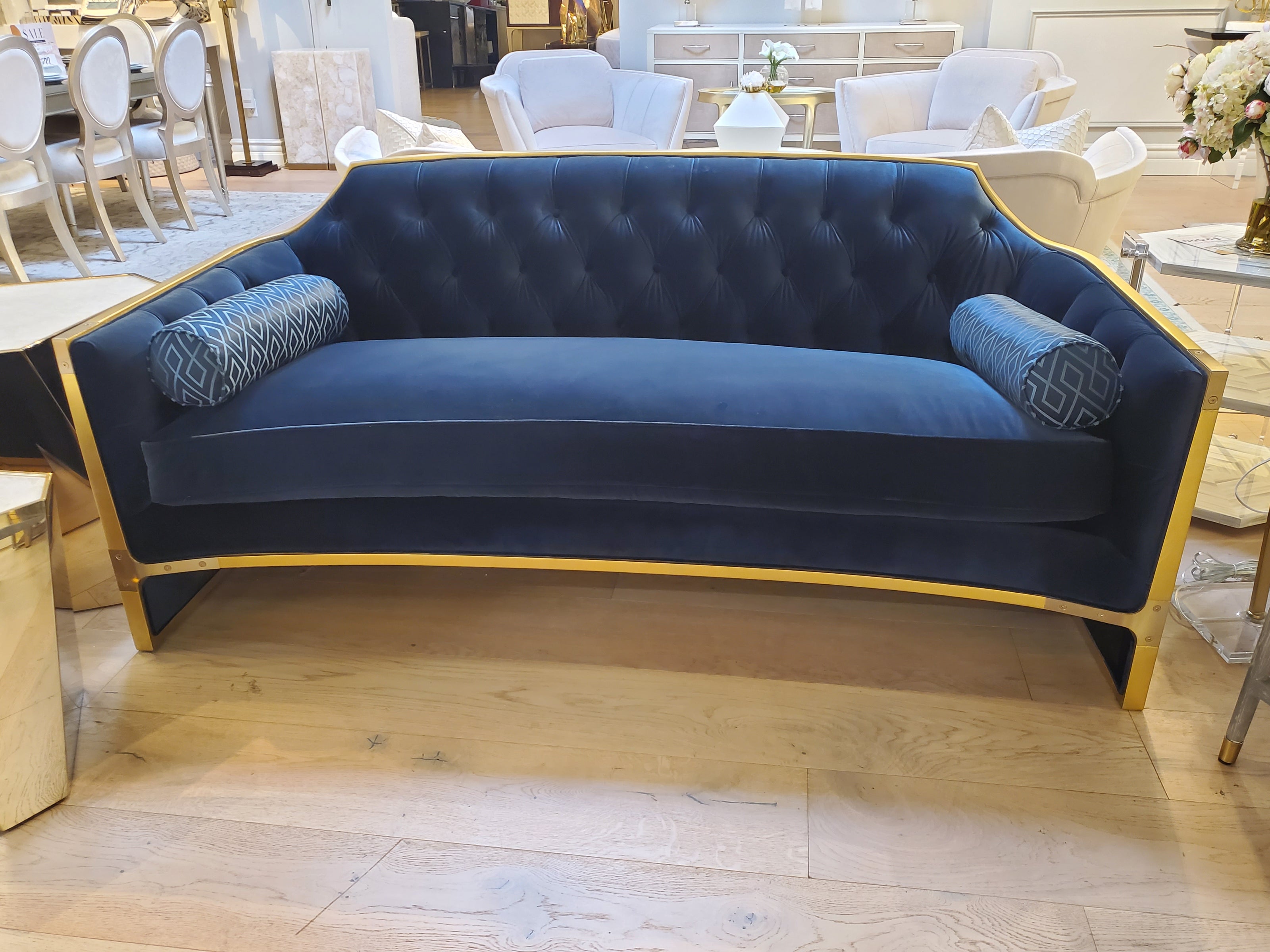 Caracole Upholstery The Cat's Meow Sofa Floor Sample