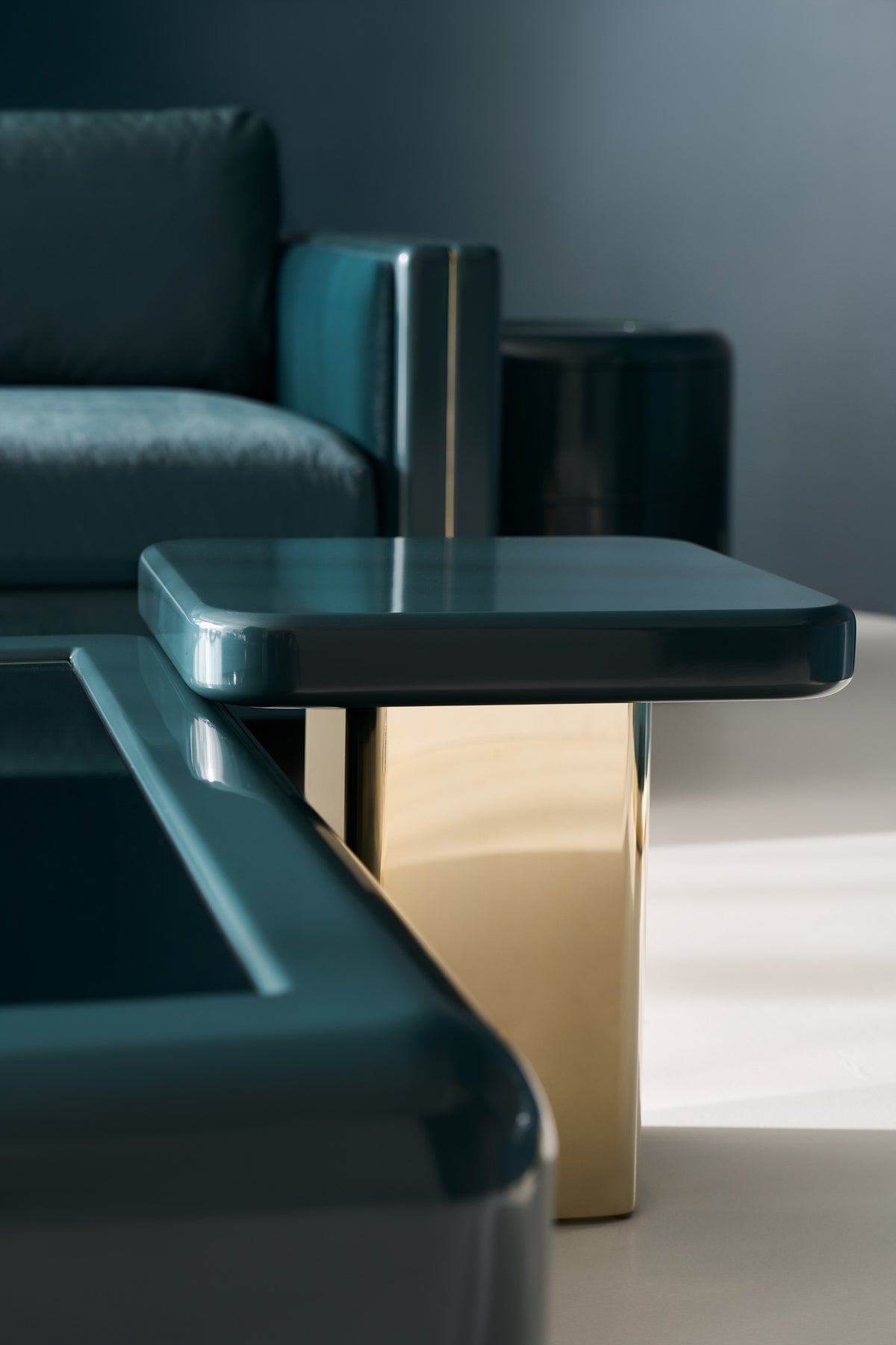 Caracole Classic Gelee Accent Table 427