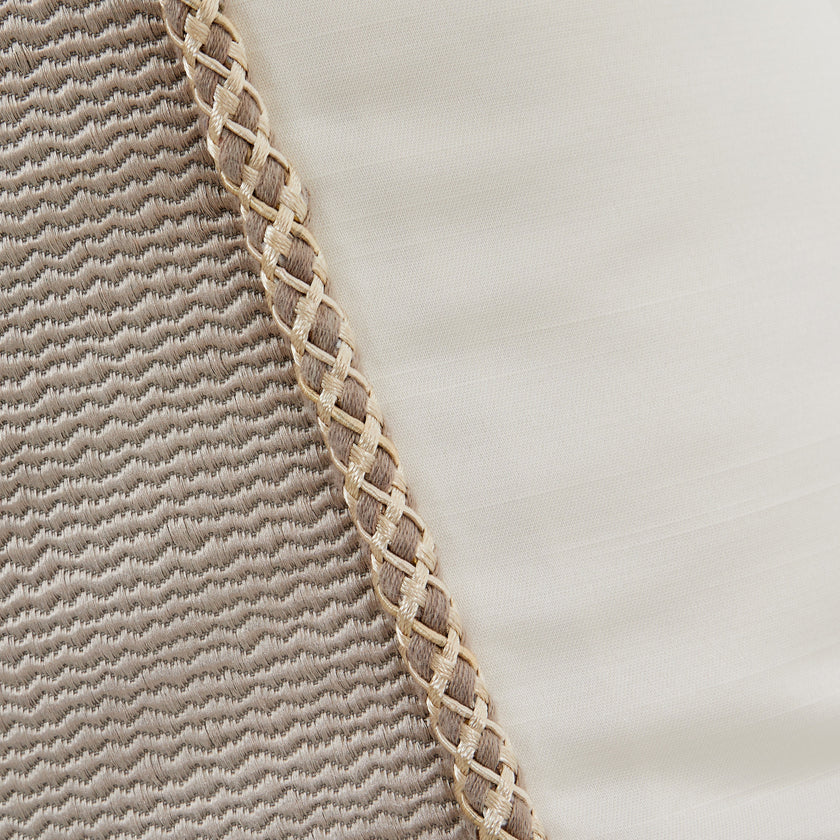 Michael Amini Glennridge Comforter Set - Frost