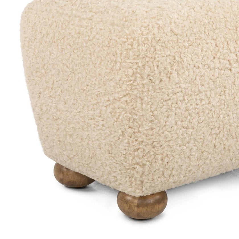Interlude Finn Ottoman