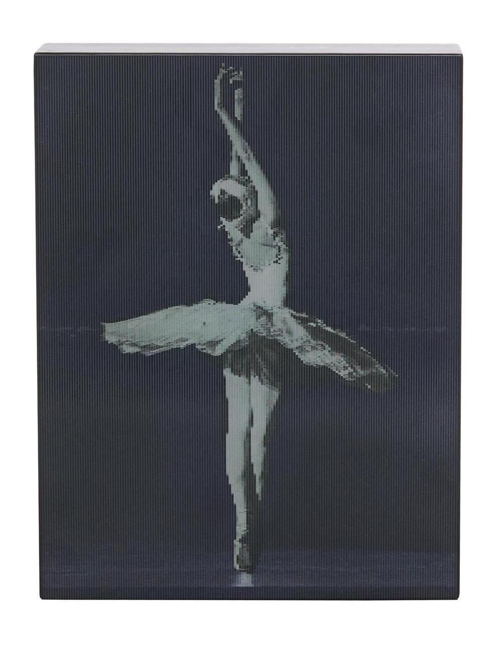 John Richard Decor Tony Fey's Perfect Poise