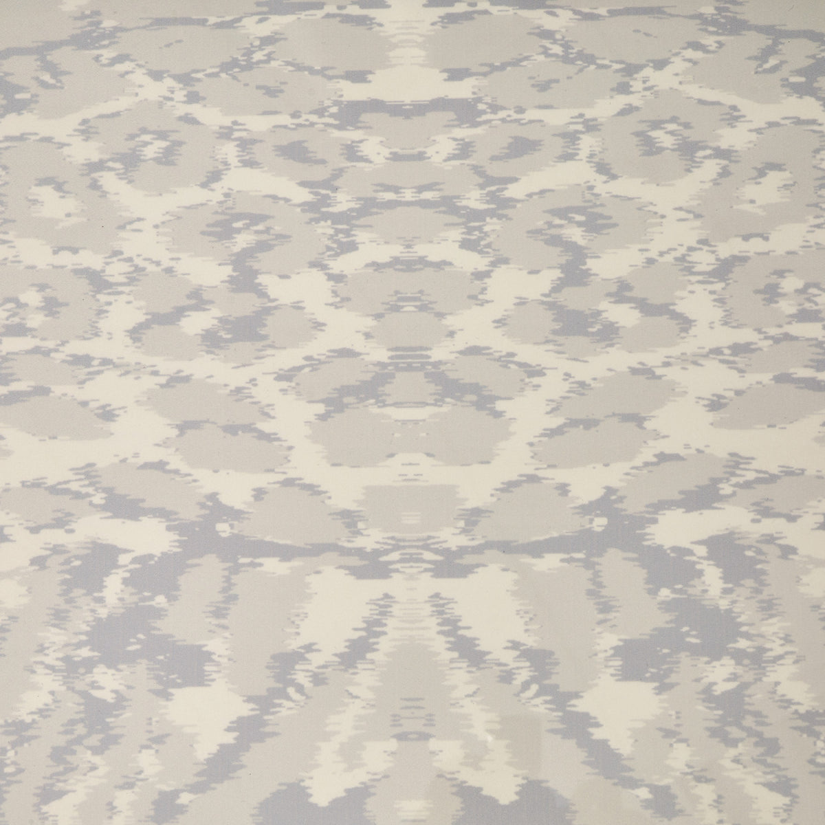 Michael Amini Lisbon Round Dining Table - Silken Cream