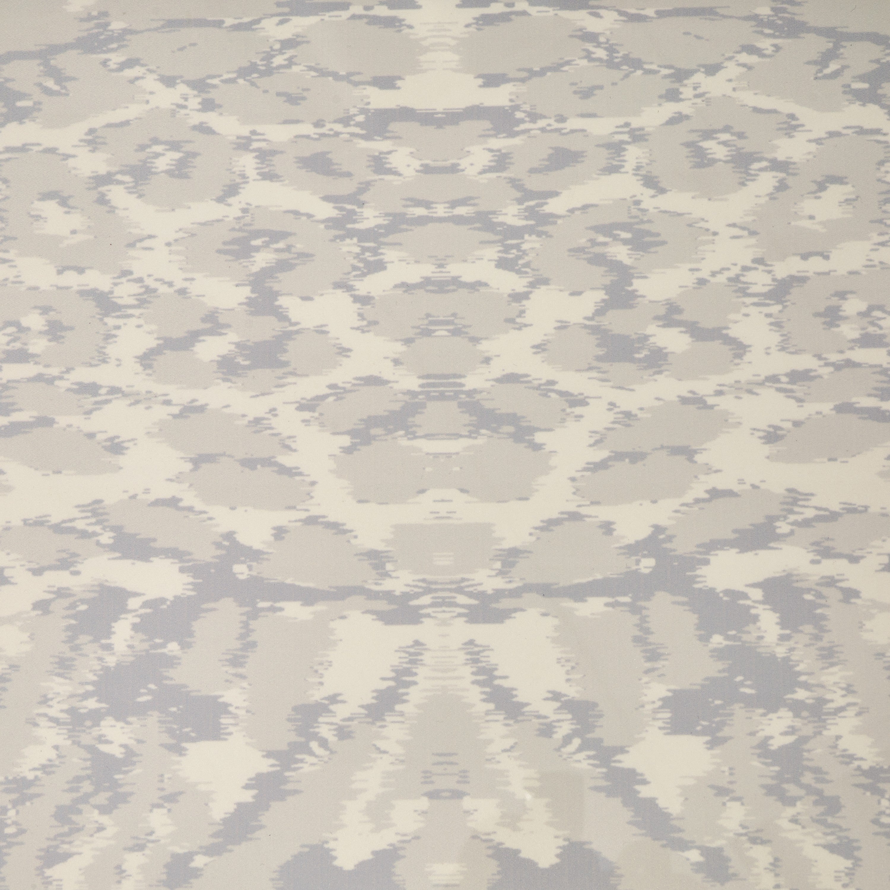 Michael Amini Lisbon Round Dining Table - Silken Cream
