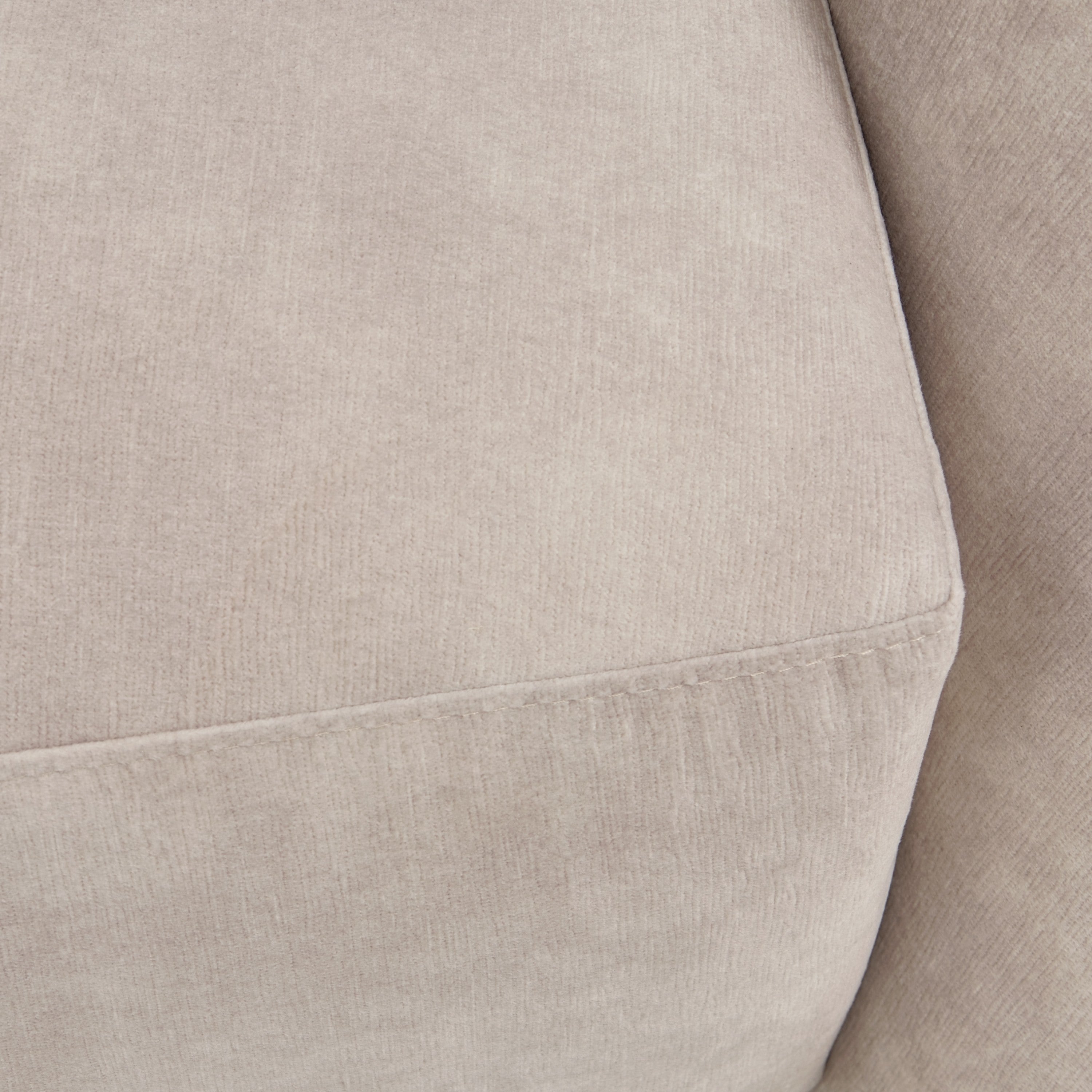 Michael Amini Mod Dream Standard Sofa - Rich Champagne