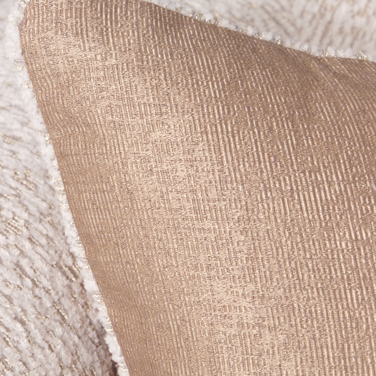 Michael Amini Savannah Breeze Loveseat - Cashmere/Gold
