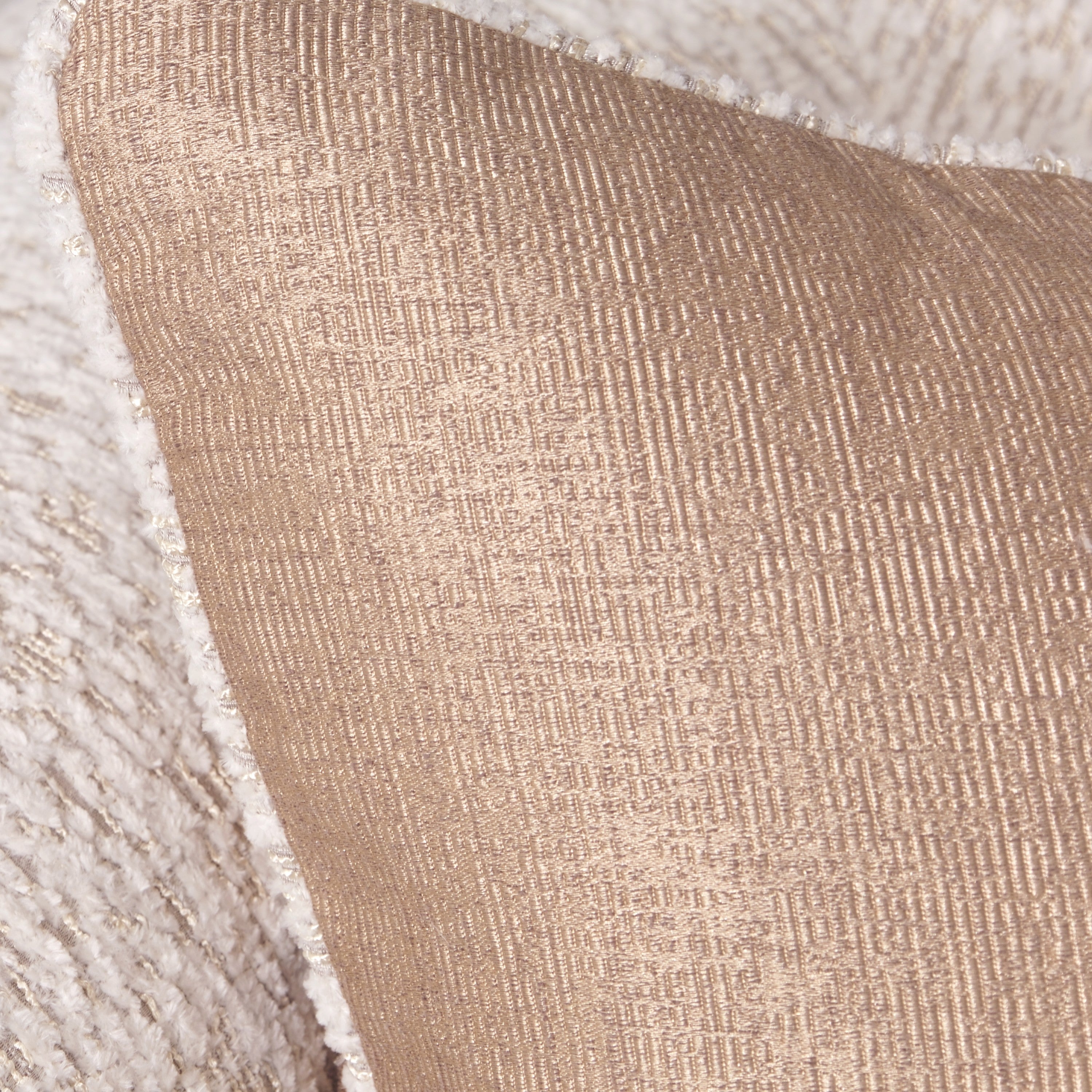 Michael Amini Savannah Breeze Loveseat - Cashmere/Gold
