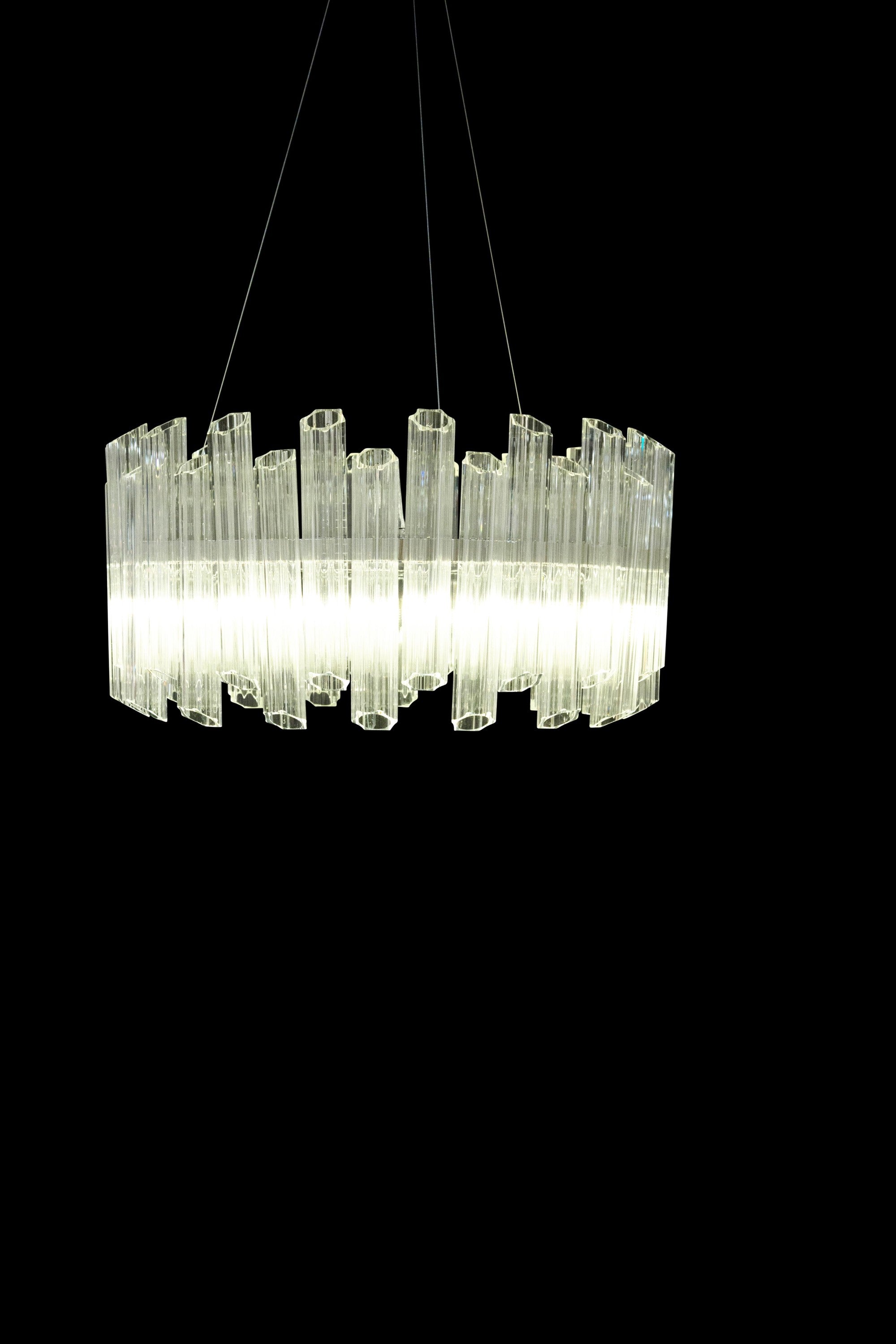Michael Amini Octavious 8-Light Modern Crystal Chandelier - Clear