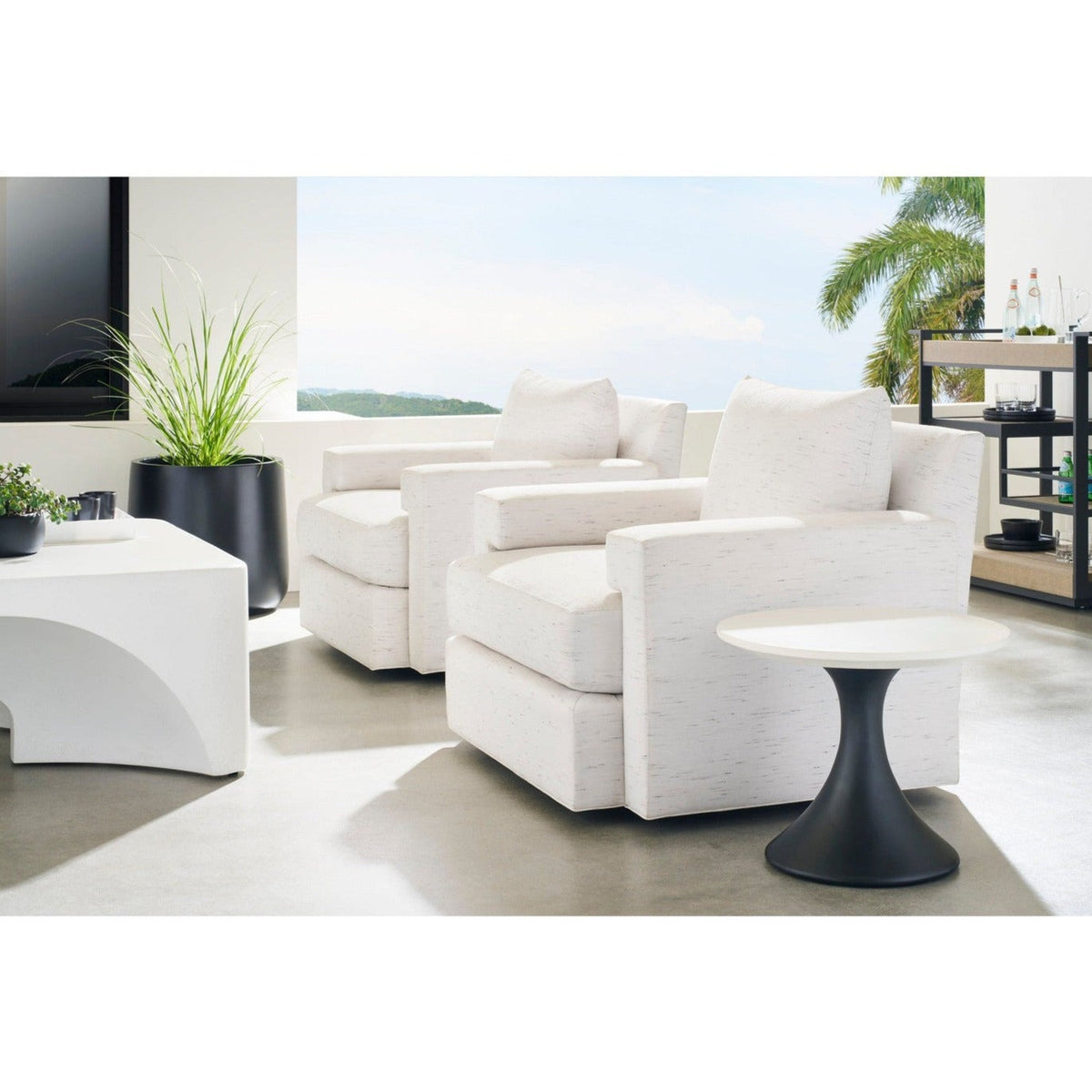 Vanguard Chadwick Outdoor Round End Table