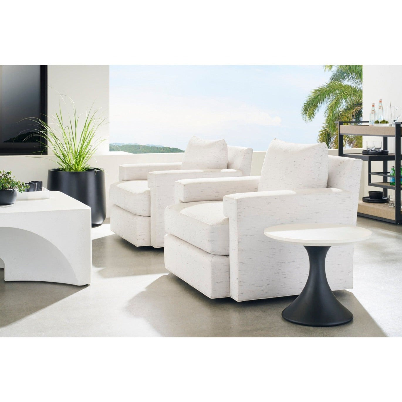 Vanguard Chadwick Outdoor Round End Table