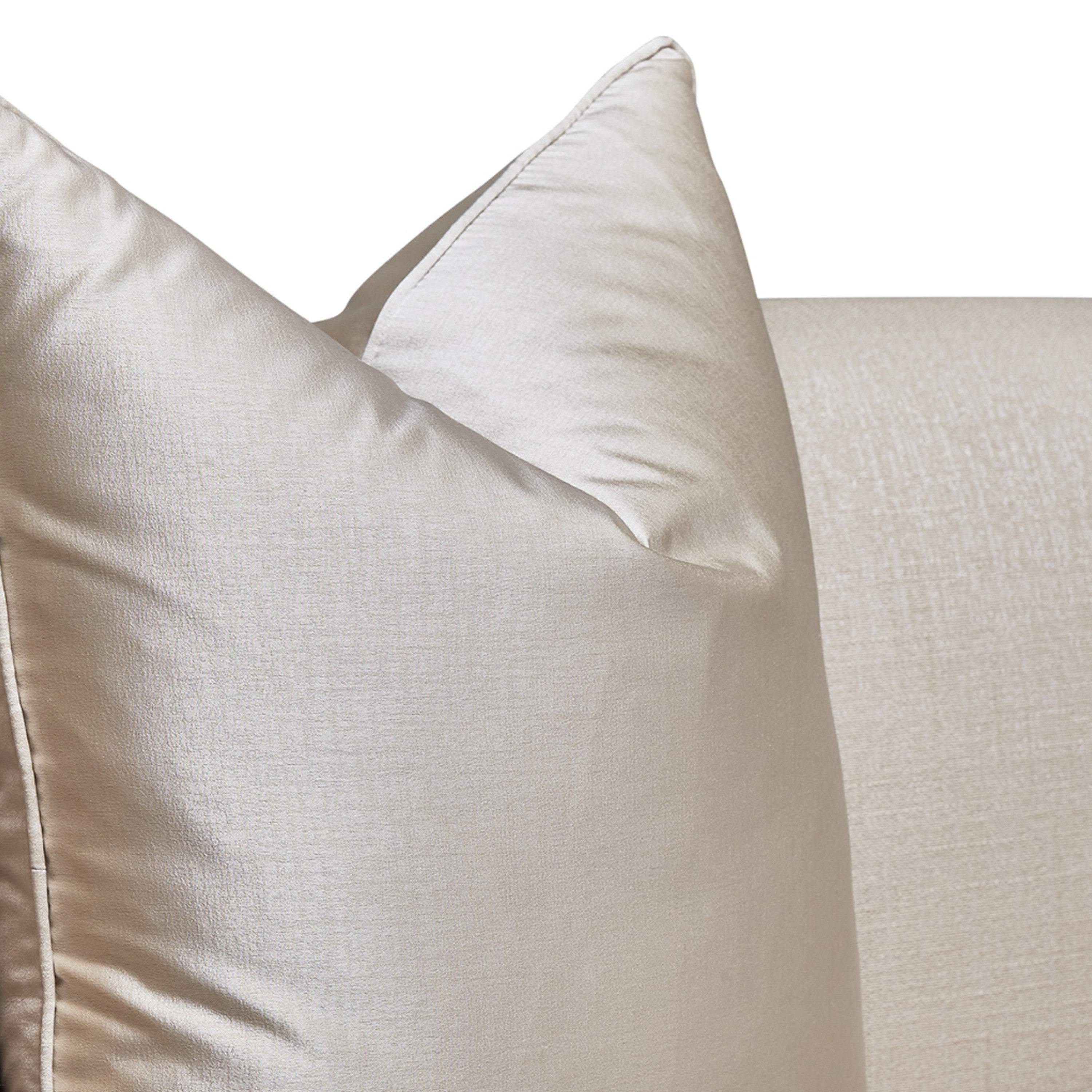 Michael Amini Malibu Crest 2-Piece Sofa - Pearl/Chardonnay