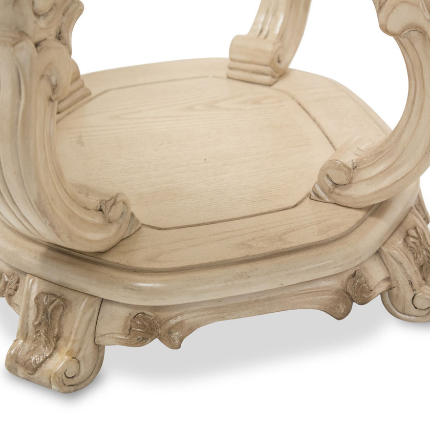 Michael Amini Platine de Royale End Table - Champagne