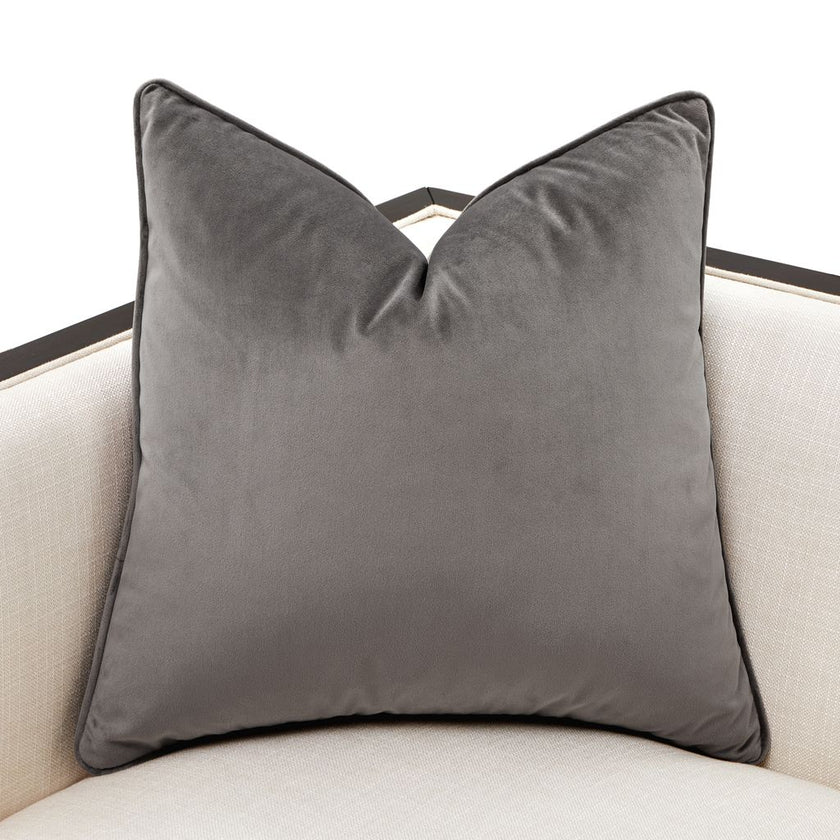 Michael Amini Belmont Place Loveseat - Cream/Espresso