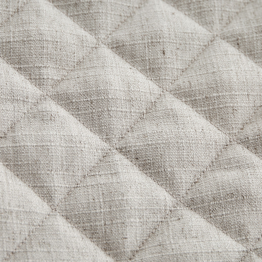 Michael Amini Aragoza Quilt Set