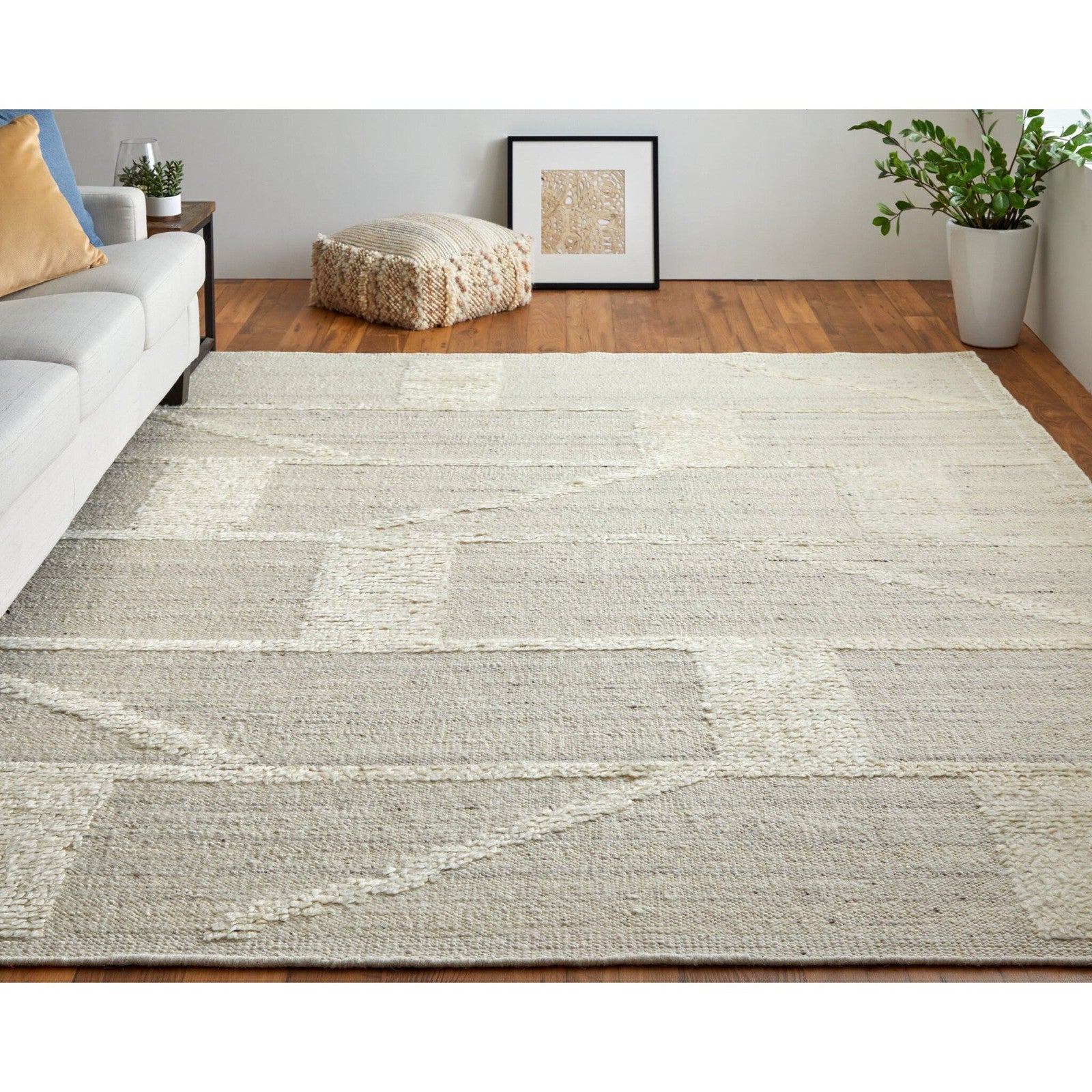 Feizy Ashby 8908F Transitional Geometric Rug in Tan/Ivory