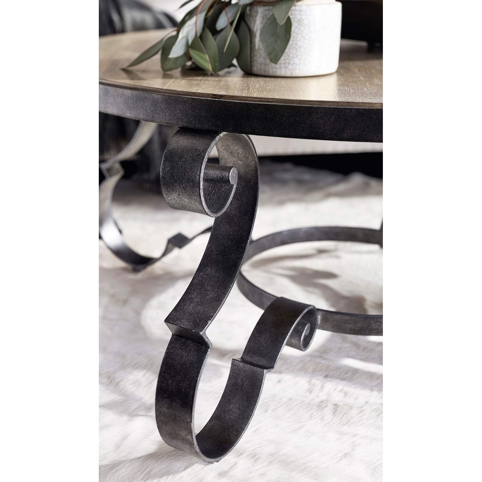 Bernhardt Villa Toscana Round Cocktail Table