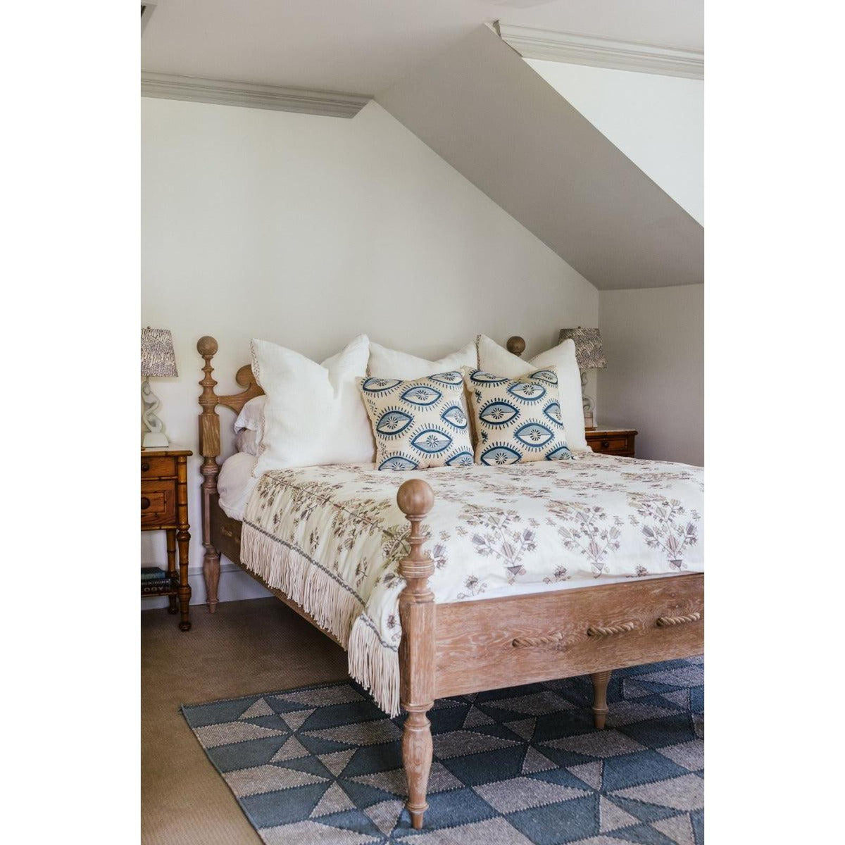 Woodbridge Furniture Saltwater Bed