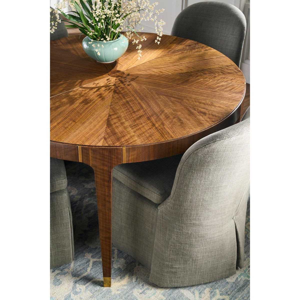 Century Furniture Marquis Paramount Round-To-Oval Dining Table