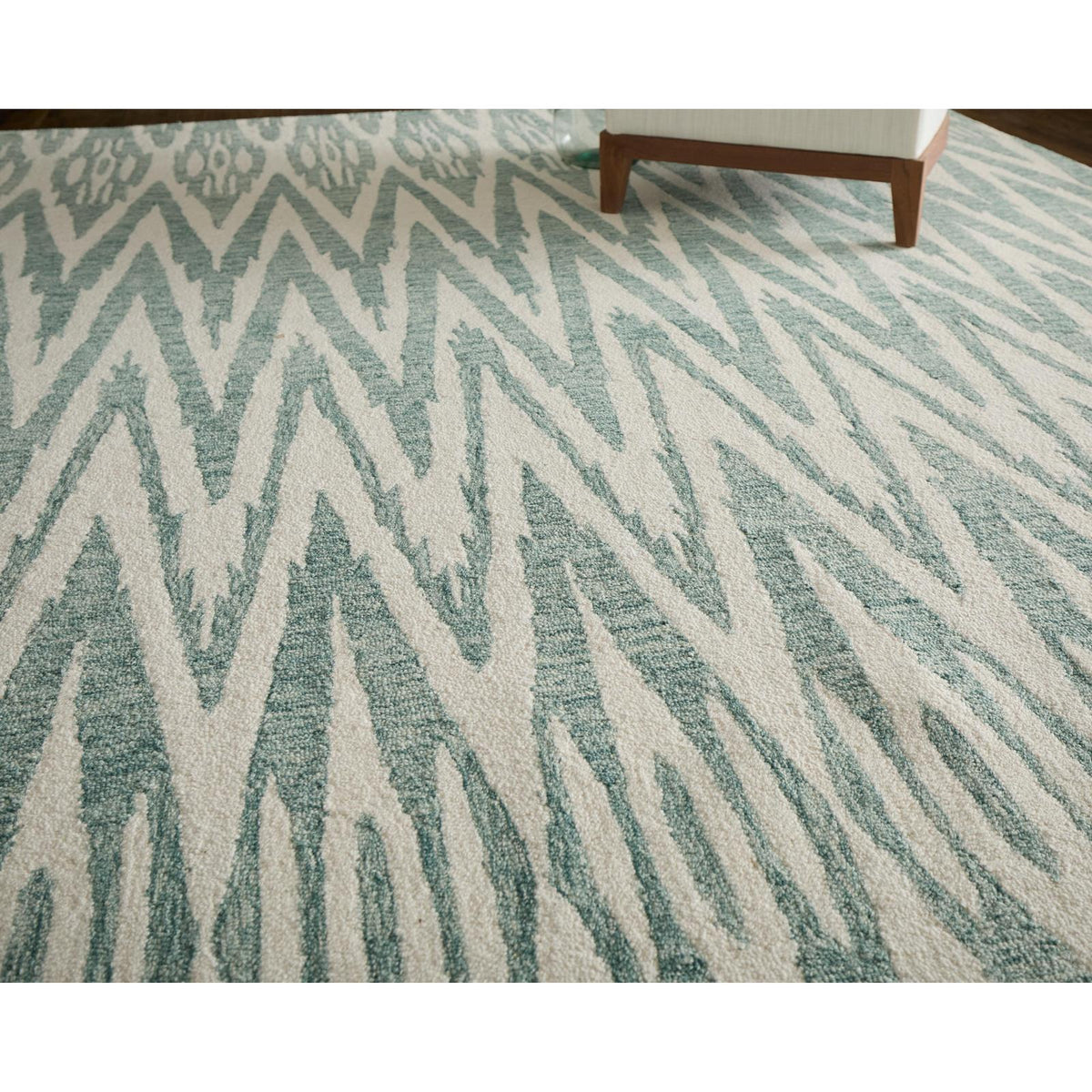 Feizy Wallace 8A40F Modern Chevron Rug in Blue/White