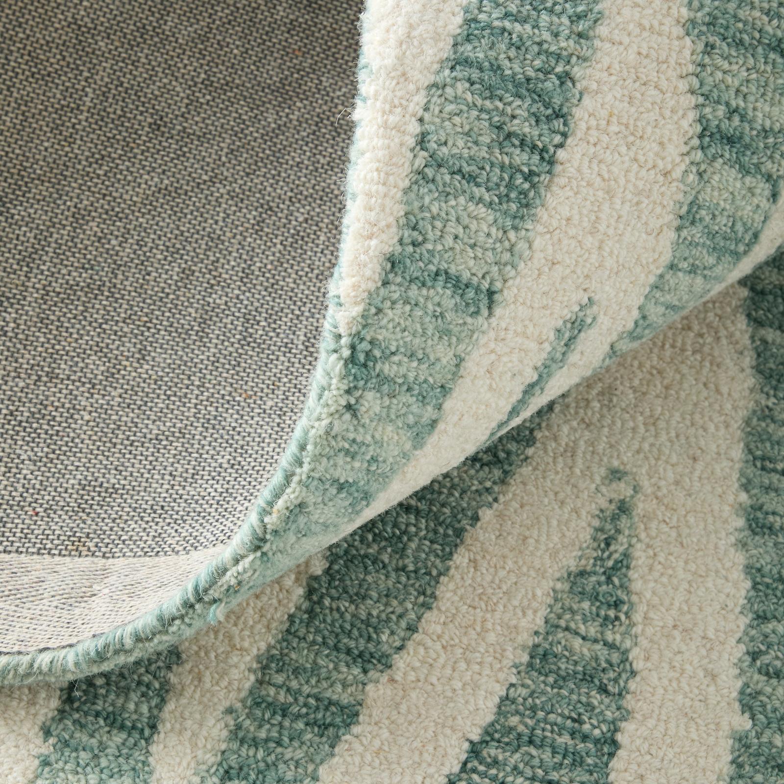 Feizy Wallace 8A40F Modern Chevron Rug in Blue/White