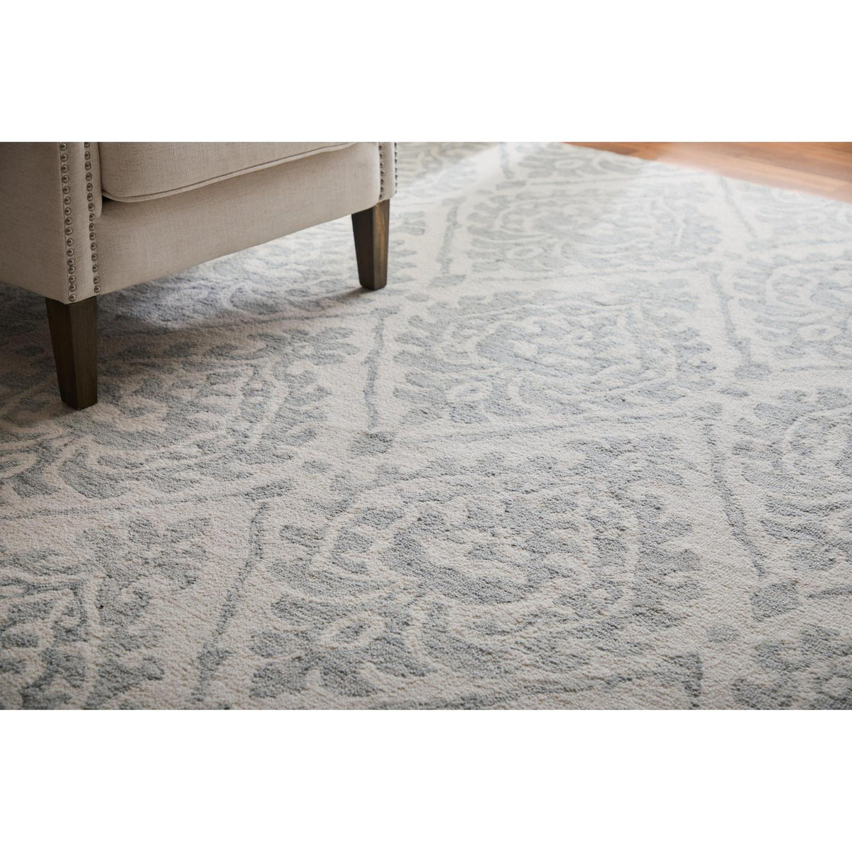 Feizy Belfort 8A29F Traditional Floral & Botanical Rug in Ivory/Gray