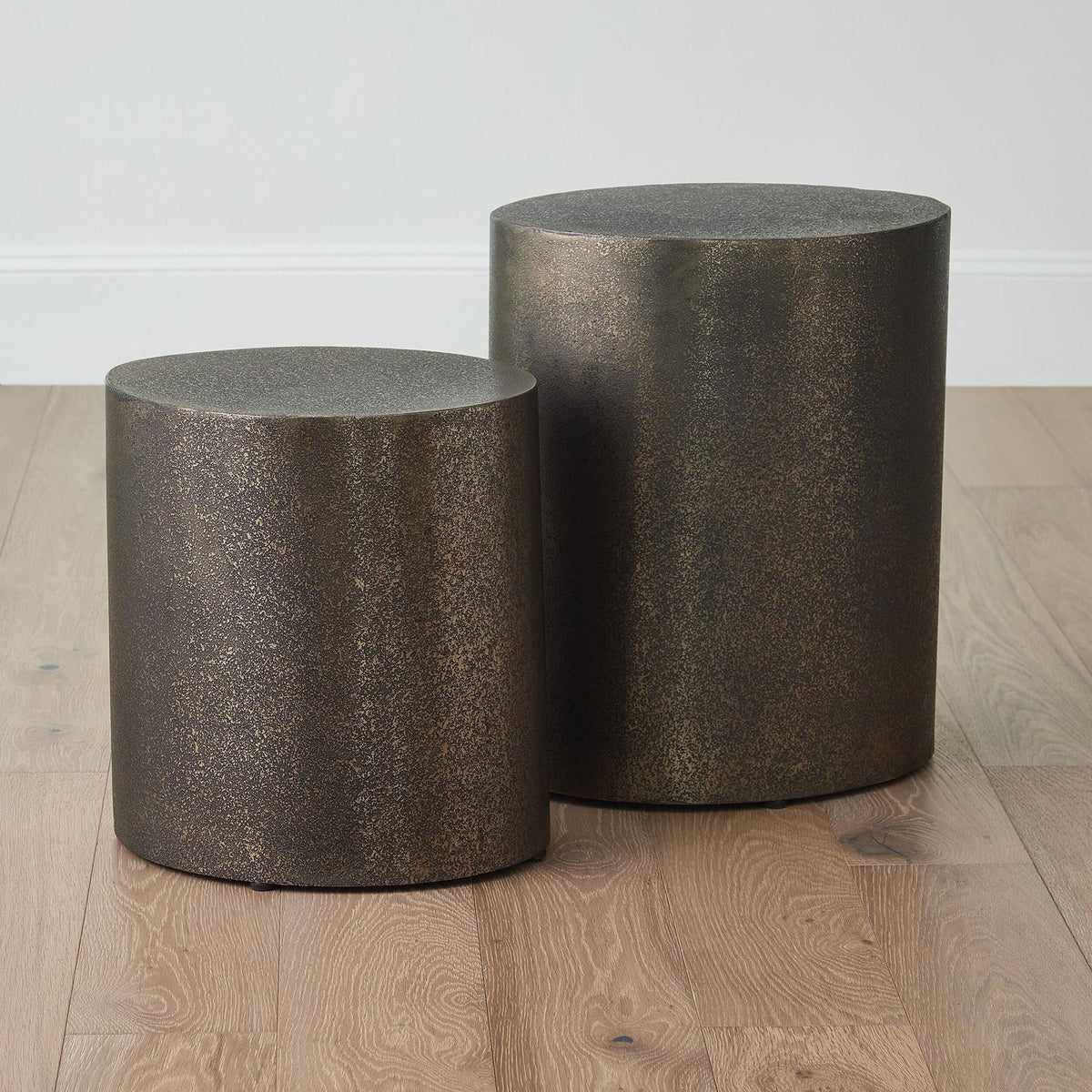 Global Views Arwen Texture Drum Table