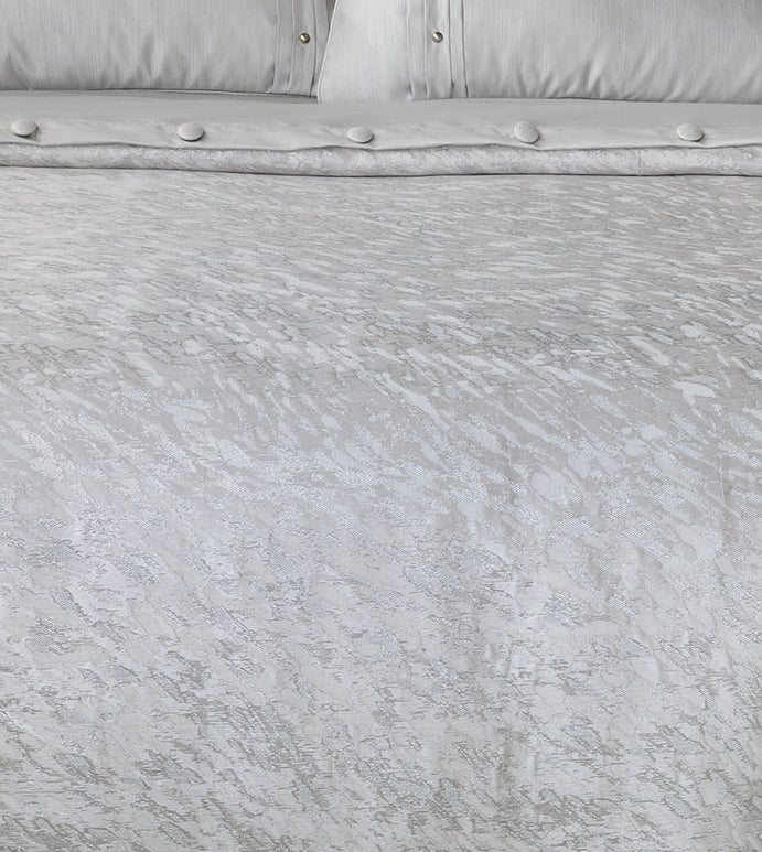 Eastern Accents Vionnet Platinum Hand-Tacked Comforter