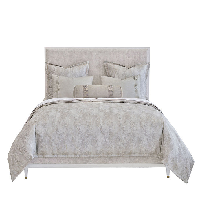 Eastern Accents Elise Jacquard Tacked Comforter