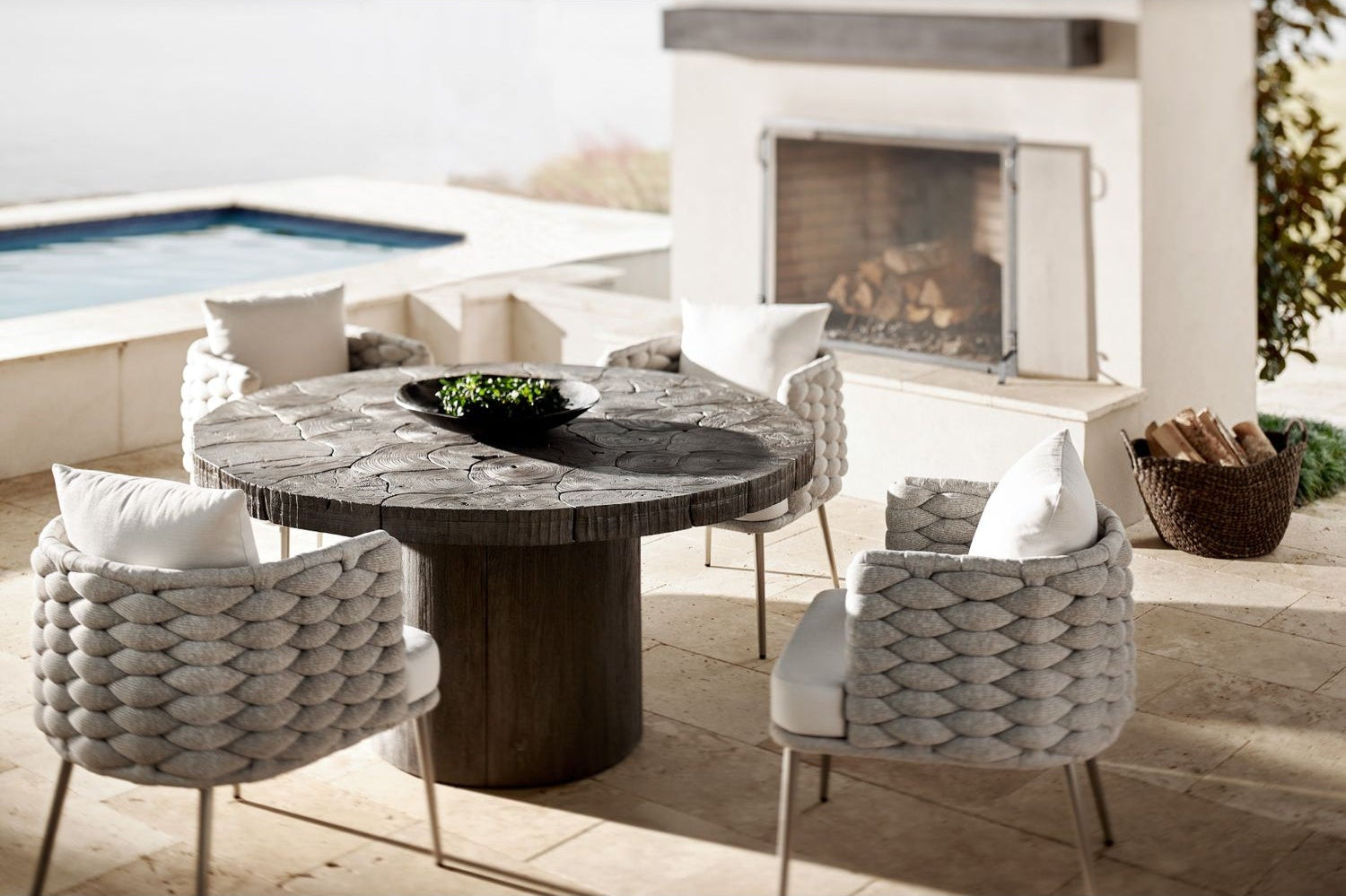 Bernhardt Exteriors Madura Dining Table