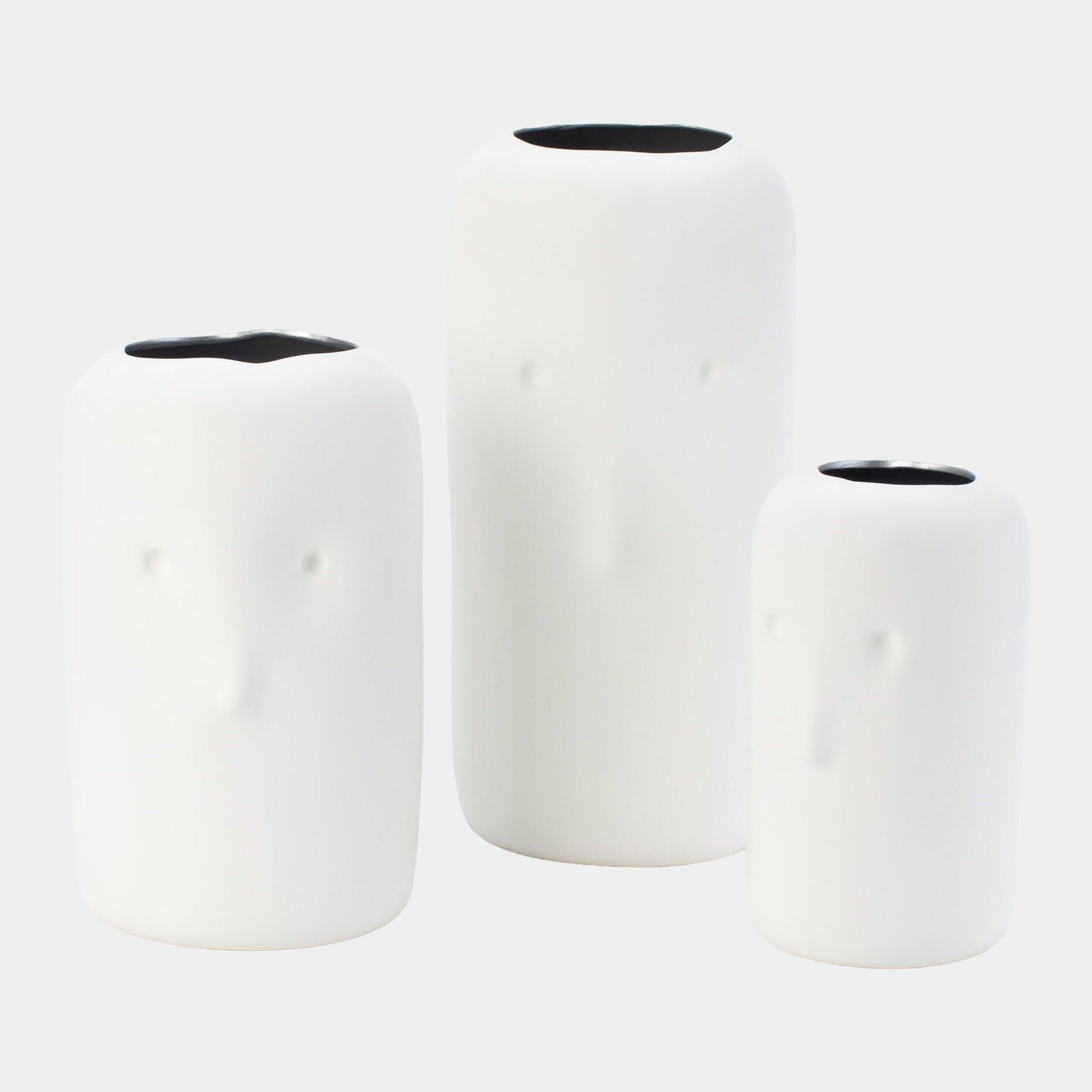 Global Views Impressionistic Simple Face Vase