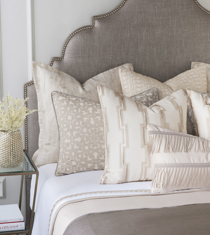 Eastern Accents Halo Champagne with Flange