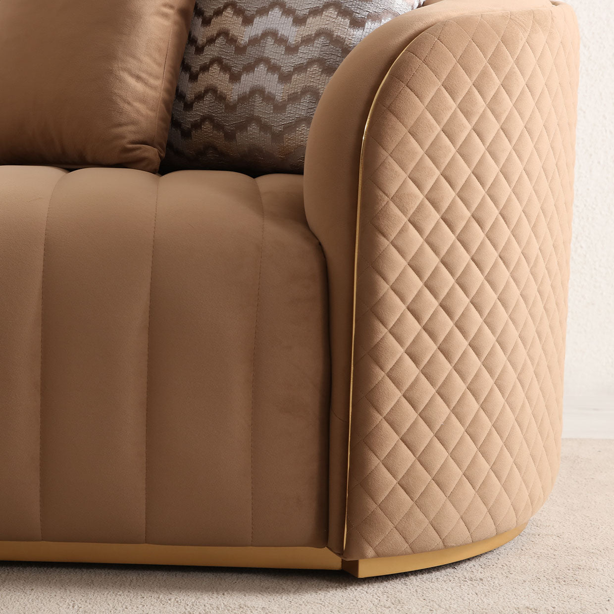 Michael Amini Ariana Loveseat