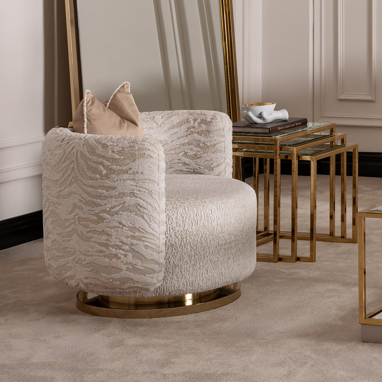 Michael Amini Savannah Breeze Swivel Chair - Cashmere